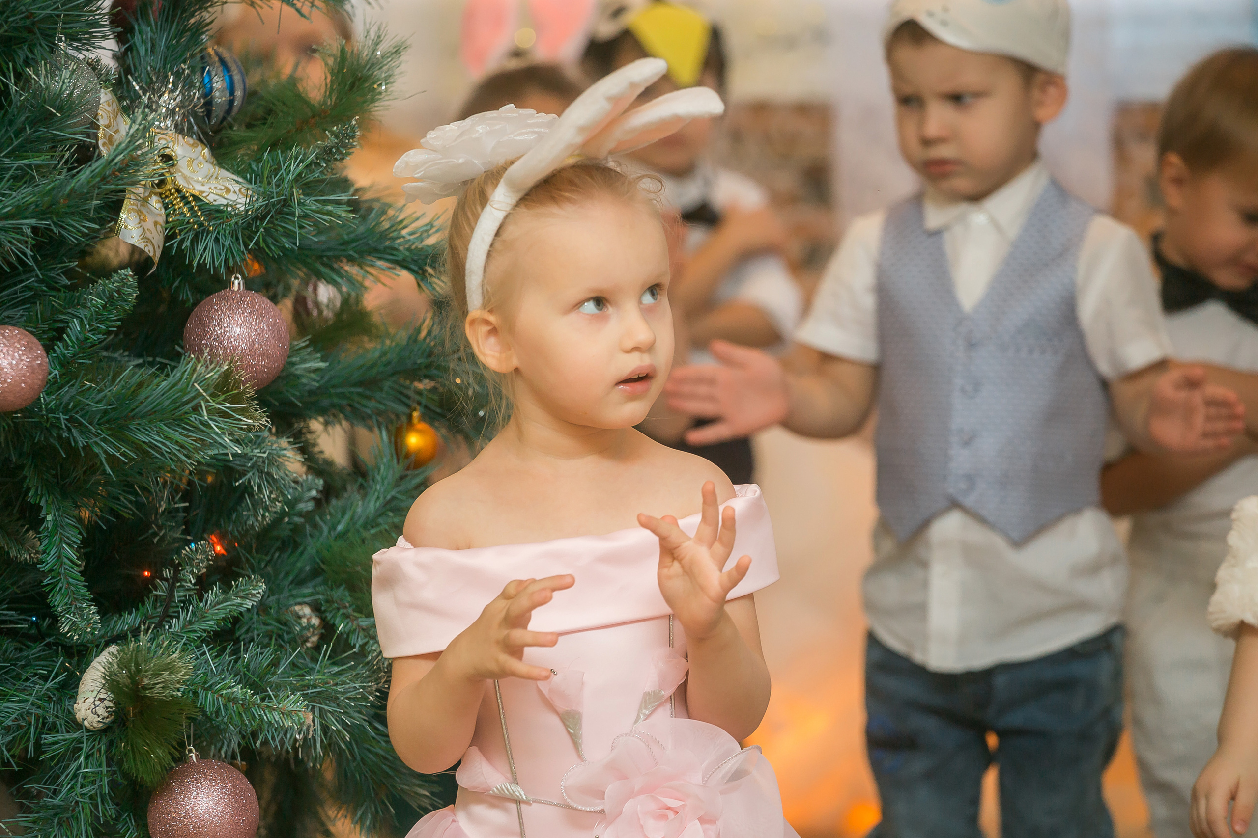 Новогодний утренник в младшей группе. Фотографиня Мария Дикова