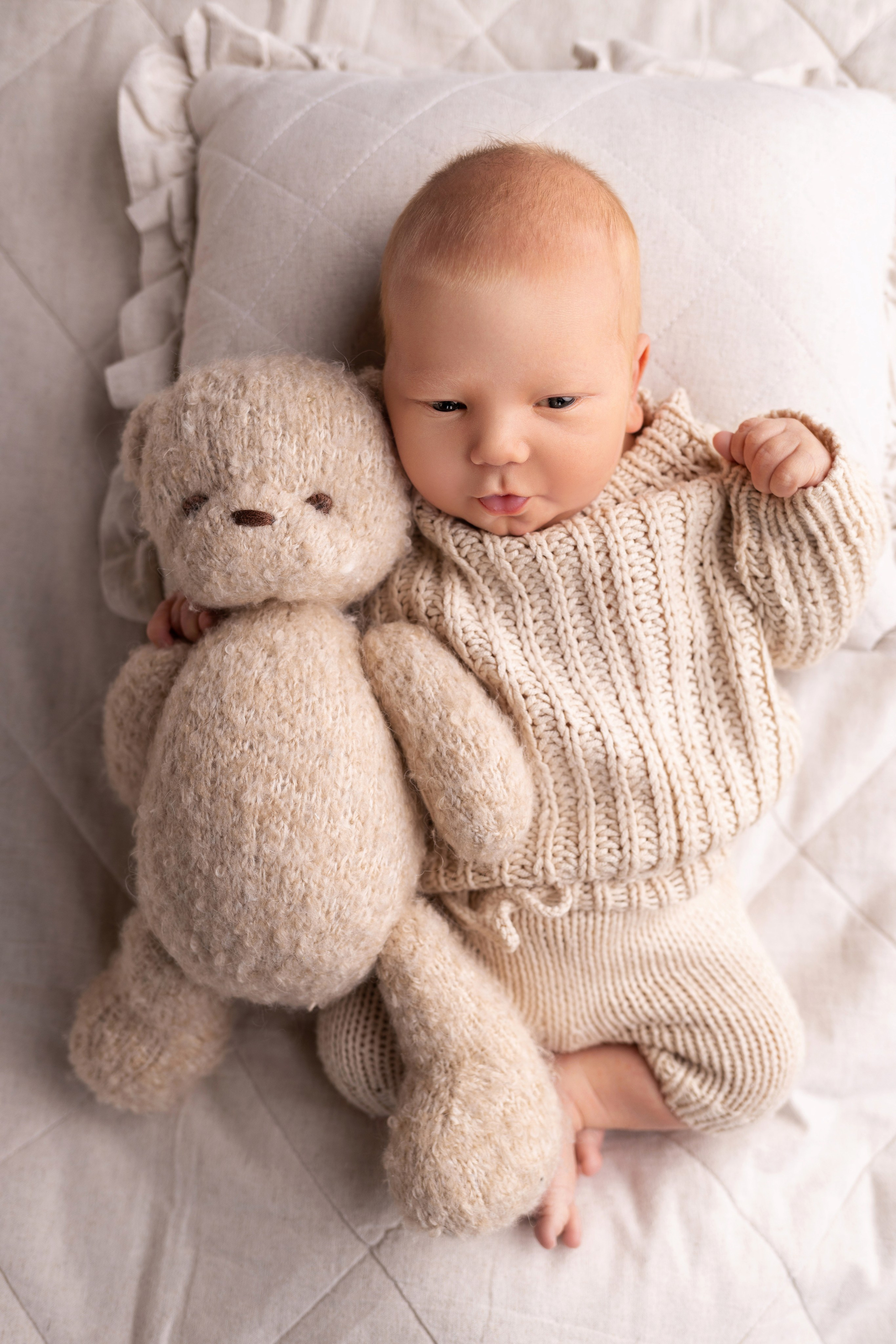 Newborn съемка в стиле Лайф. Фотограф новорожденных малышей в Омске и Омской области Эльвира Камаева