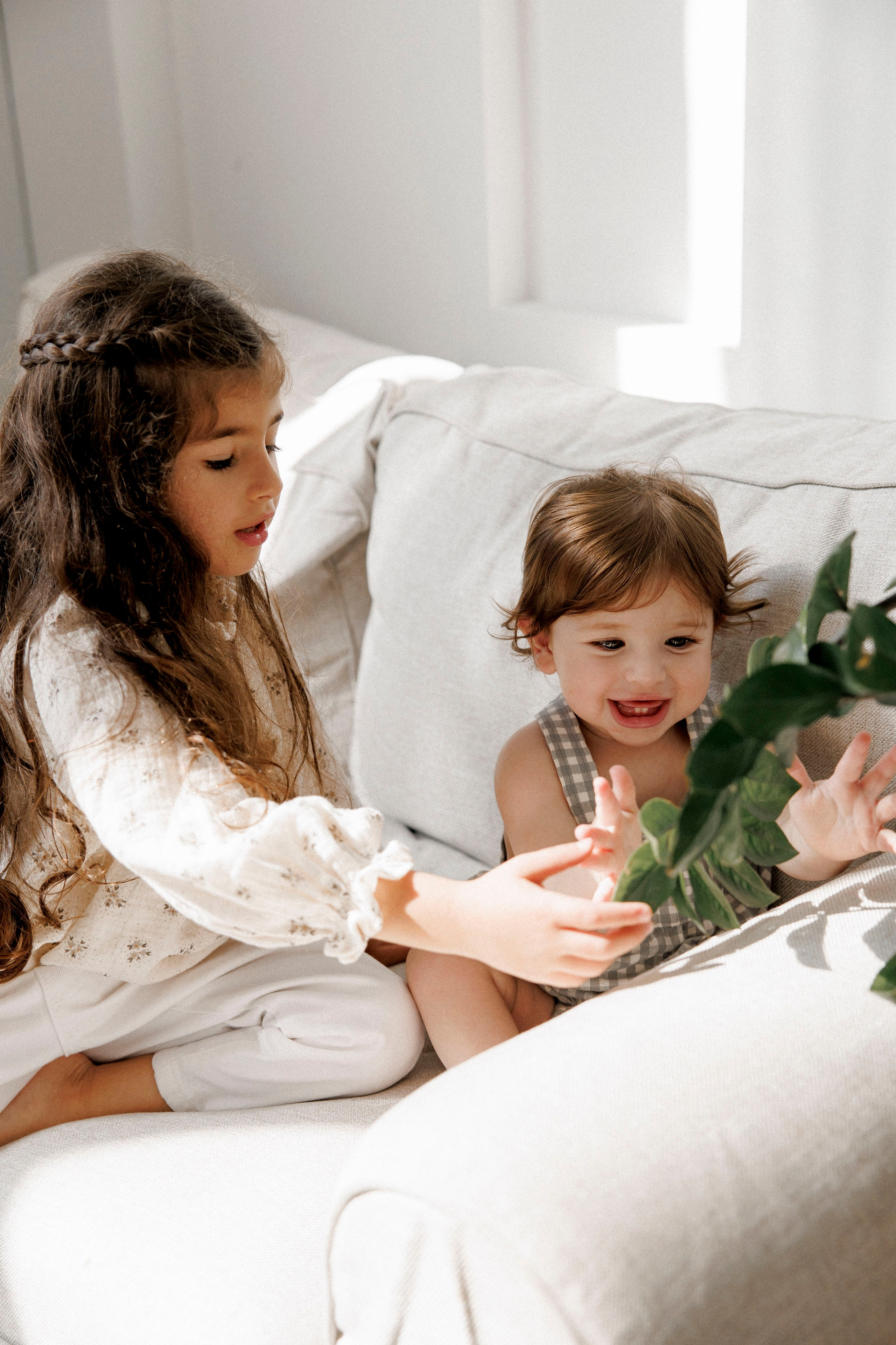 One year inside the White studio. Wedding and family photographer
