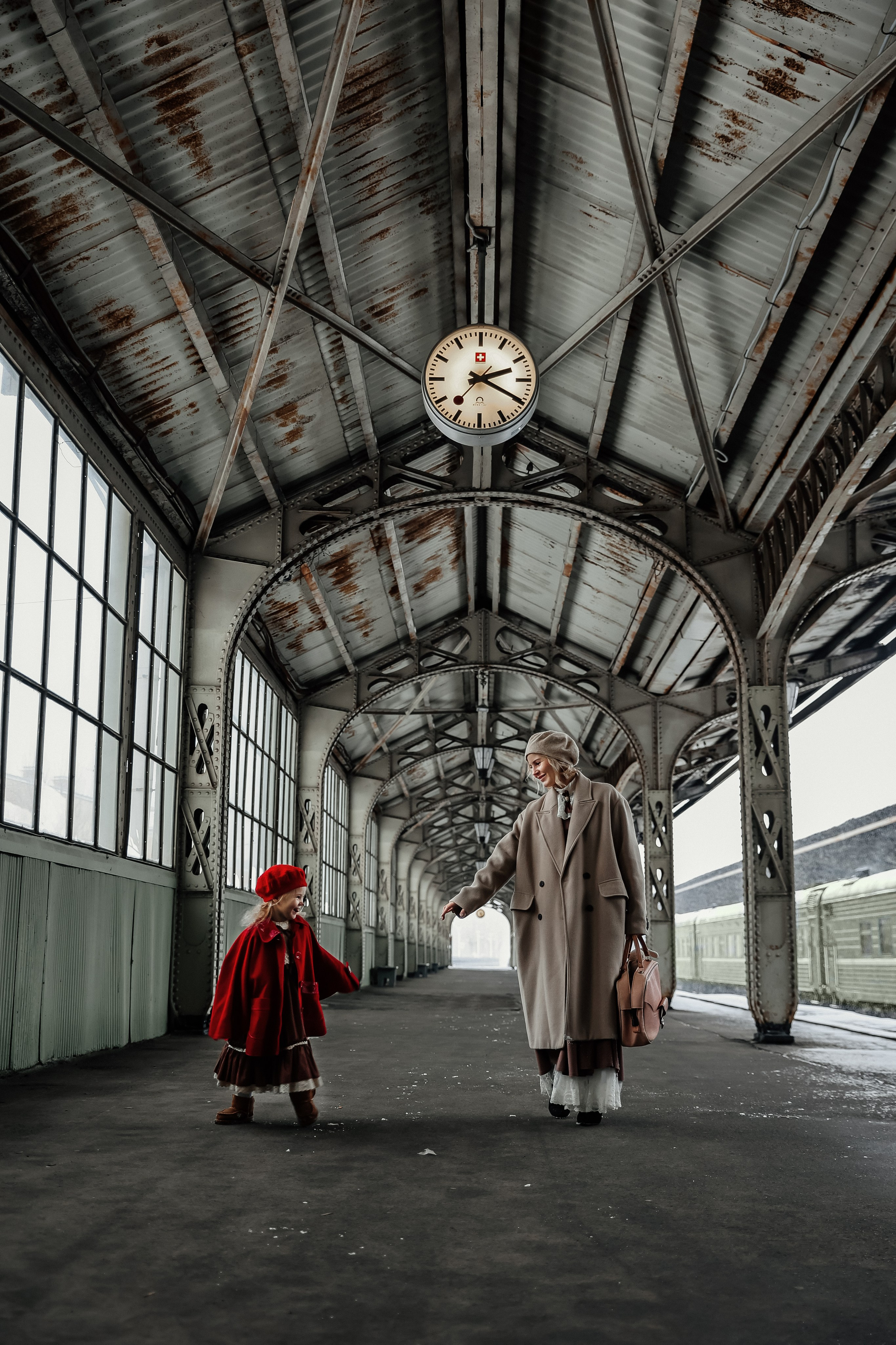 Ретро съемка на Витебском вокзале. Фотограф — Татьяна Кириллова, г. Санкт-Петербург