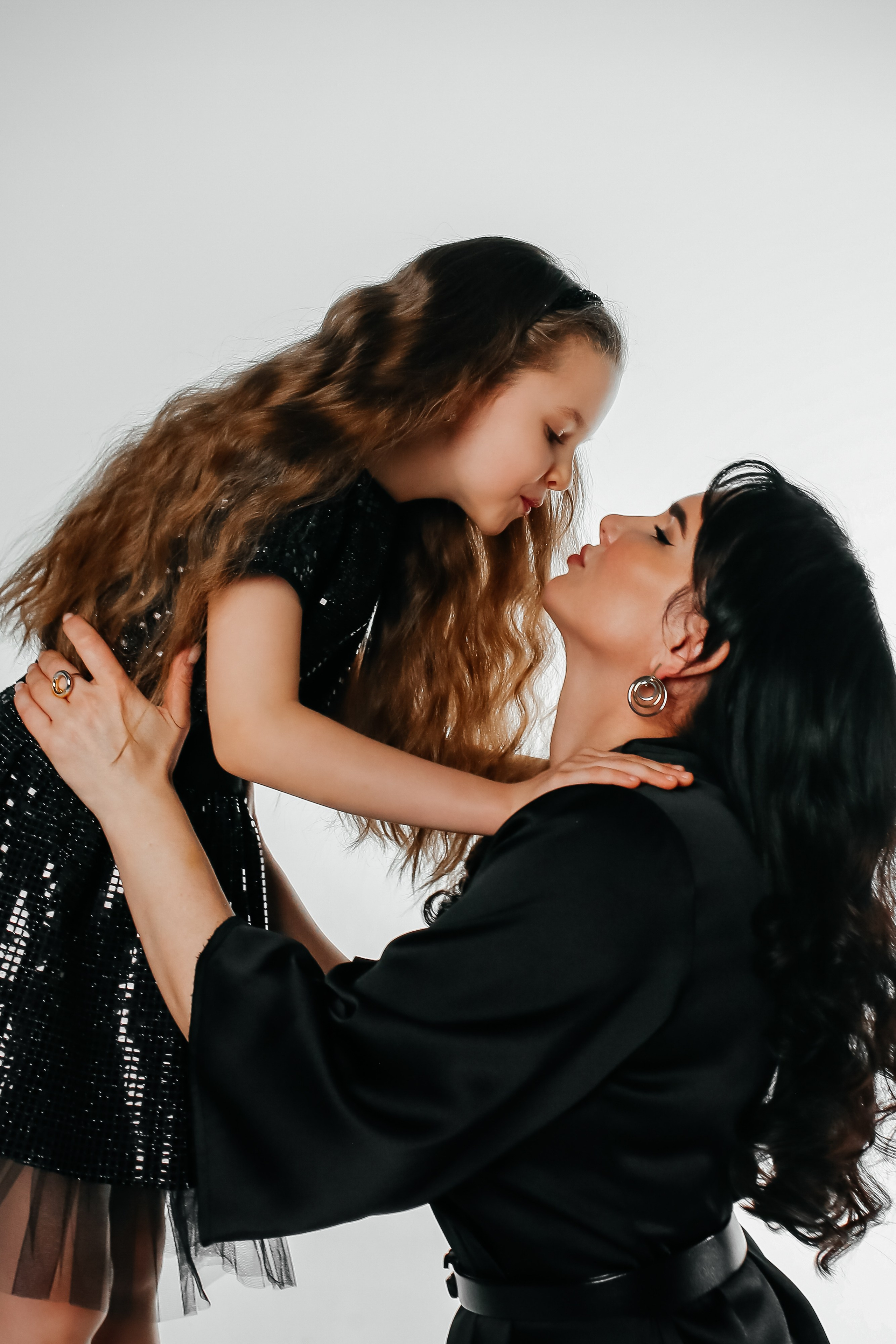 Оля и Анюта