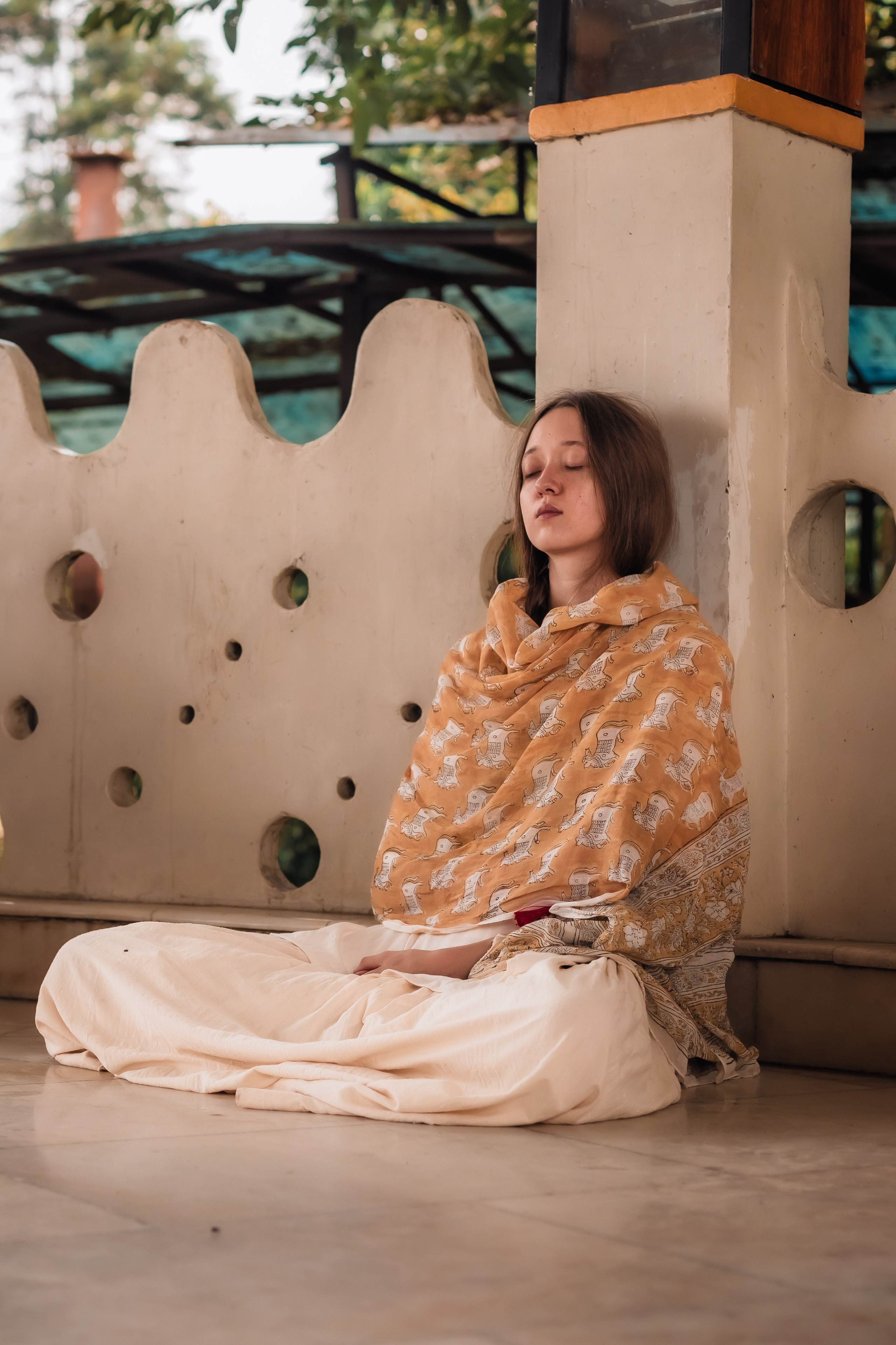 Abhisheka Devraha Baba on Sri Devdas ji maharaj bd. Mariam Bagdasaryan