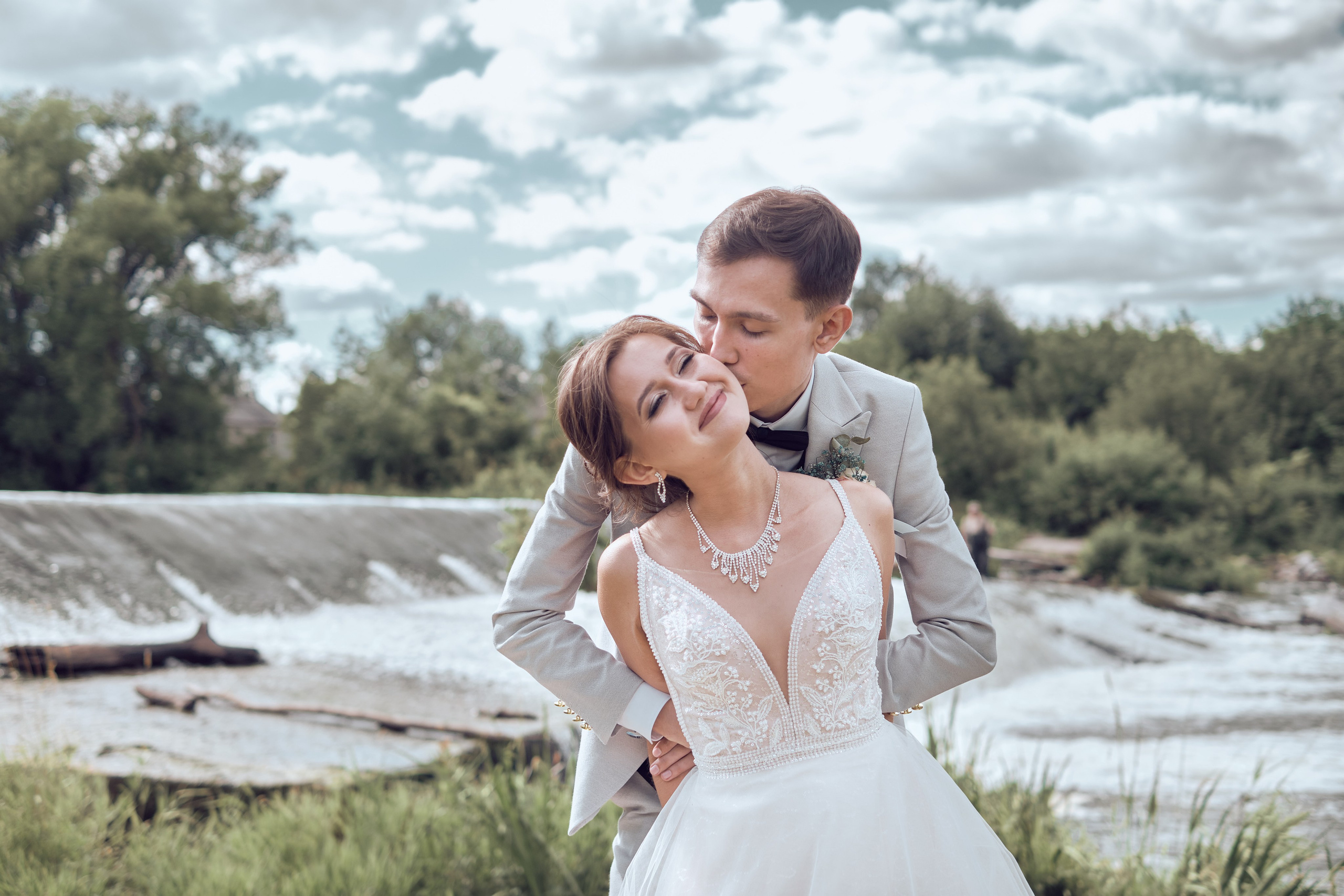 Свадьбы. Привет! Меня зовут Слава Кравец, я репортажный фотограф в Московском регионе