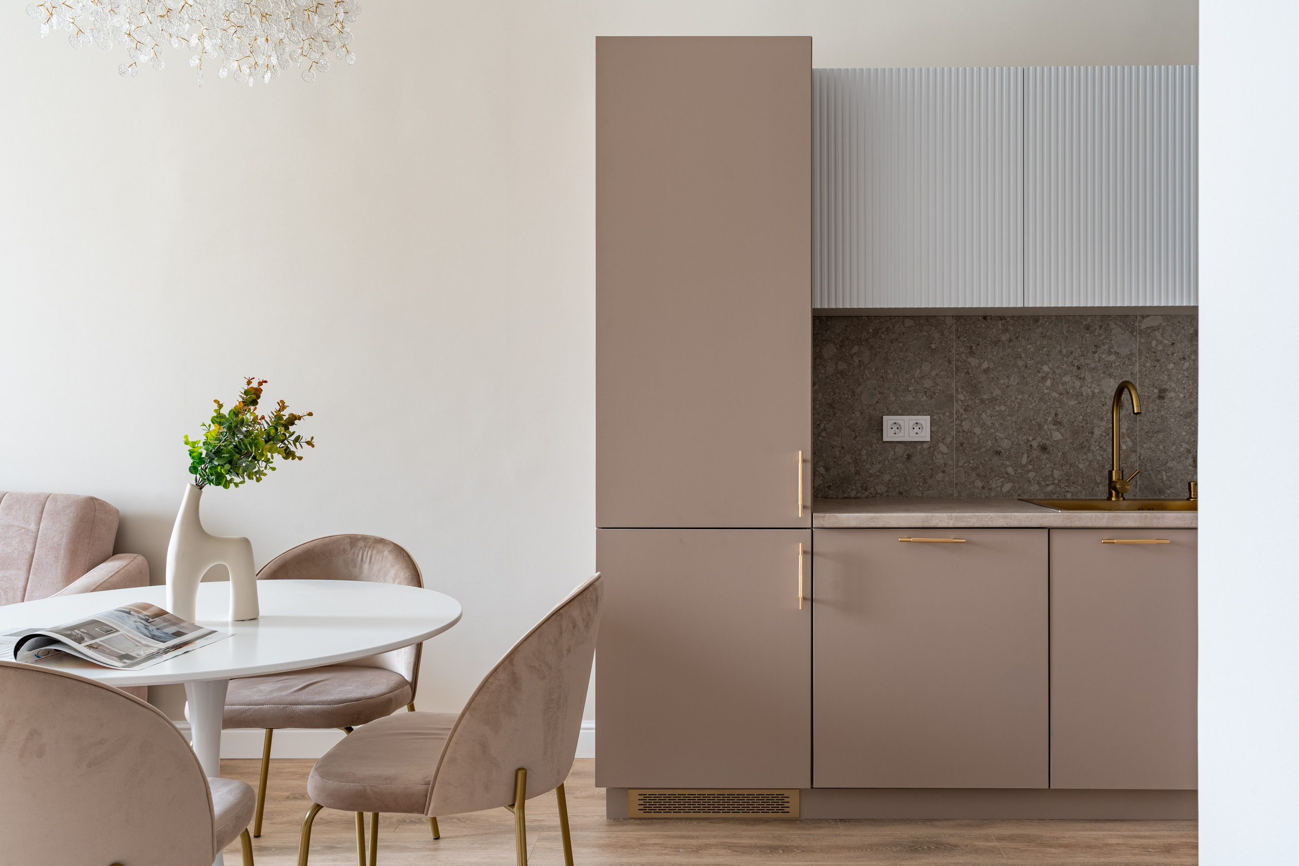 Интерьерный фотограф и ретушер в Красноярске Денис Антропов