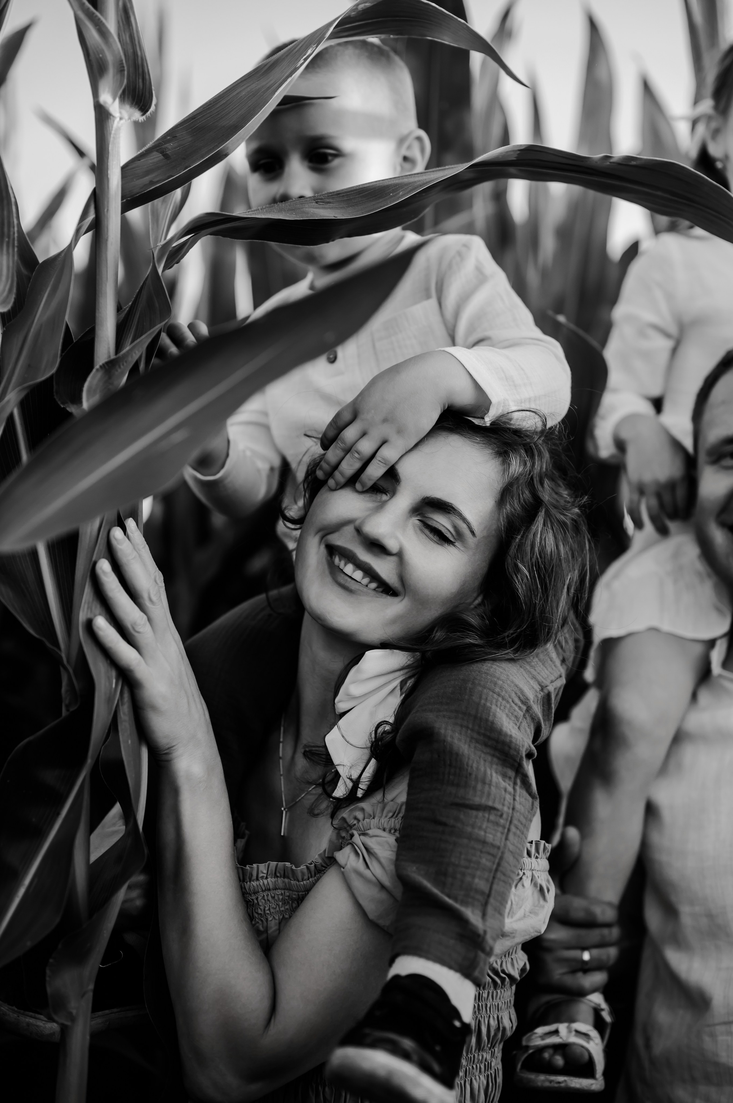 Кукуруза+сено, семейная фотосессия. Свадебный и семейный фотограф Евгения Кононова