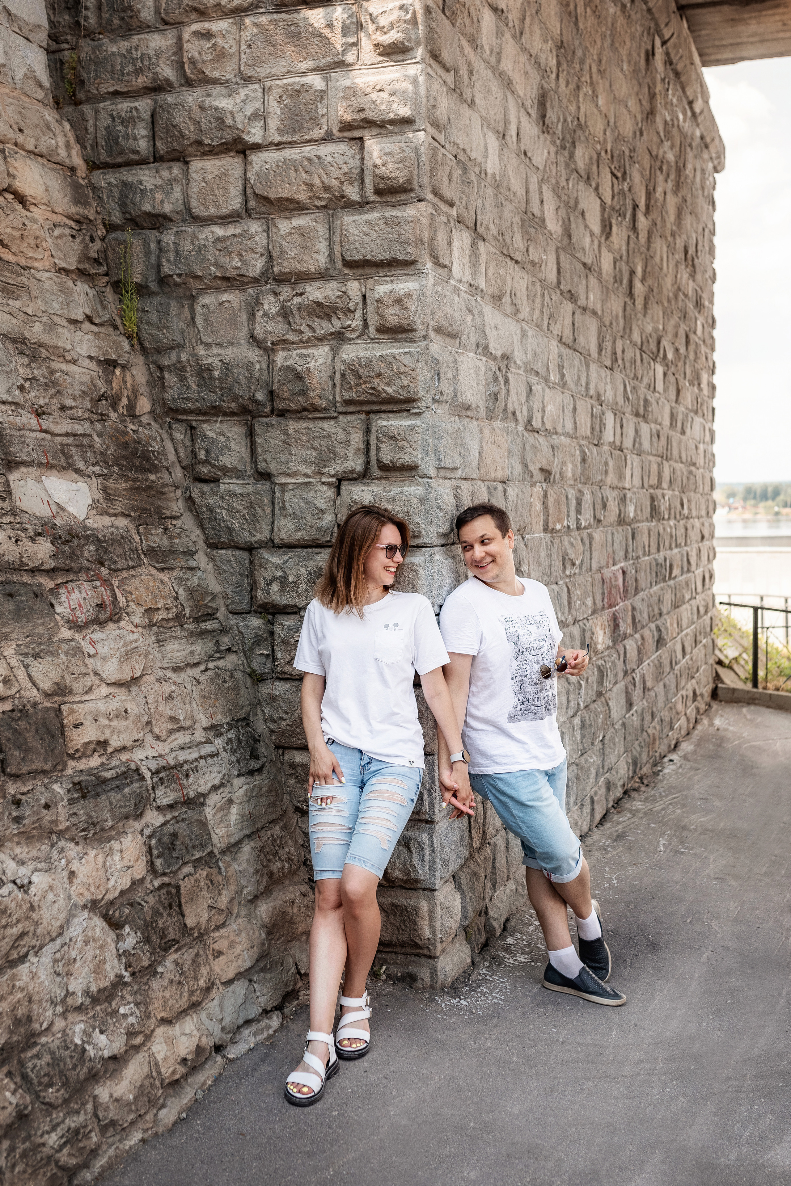 Романтическая прогулка Владислав и Нина. Август 2022. Фотограф Пермь. Свадьбы. Семья и дети, школа, д. сад. Фотокниги