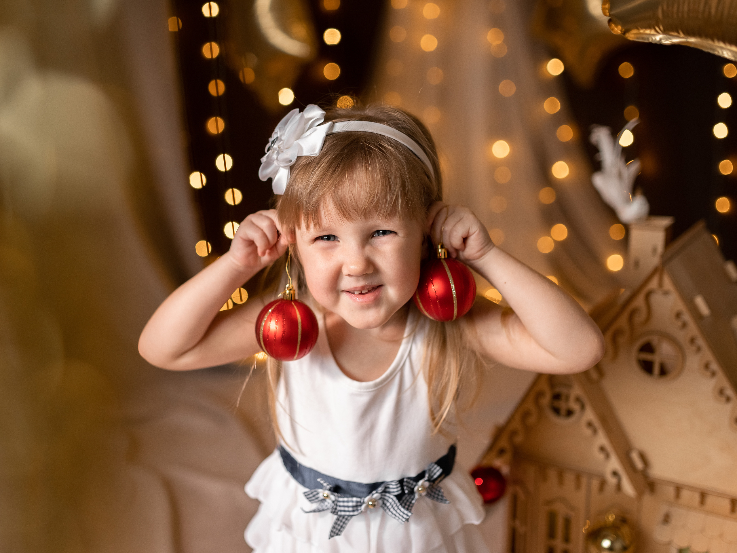 Моя мини-студия «Минимализм» в Новогоднем оформлении 2022. Фотограф Пермь. Свадьбы. Семья и дети, школа, д. сад. Фотокниги