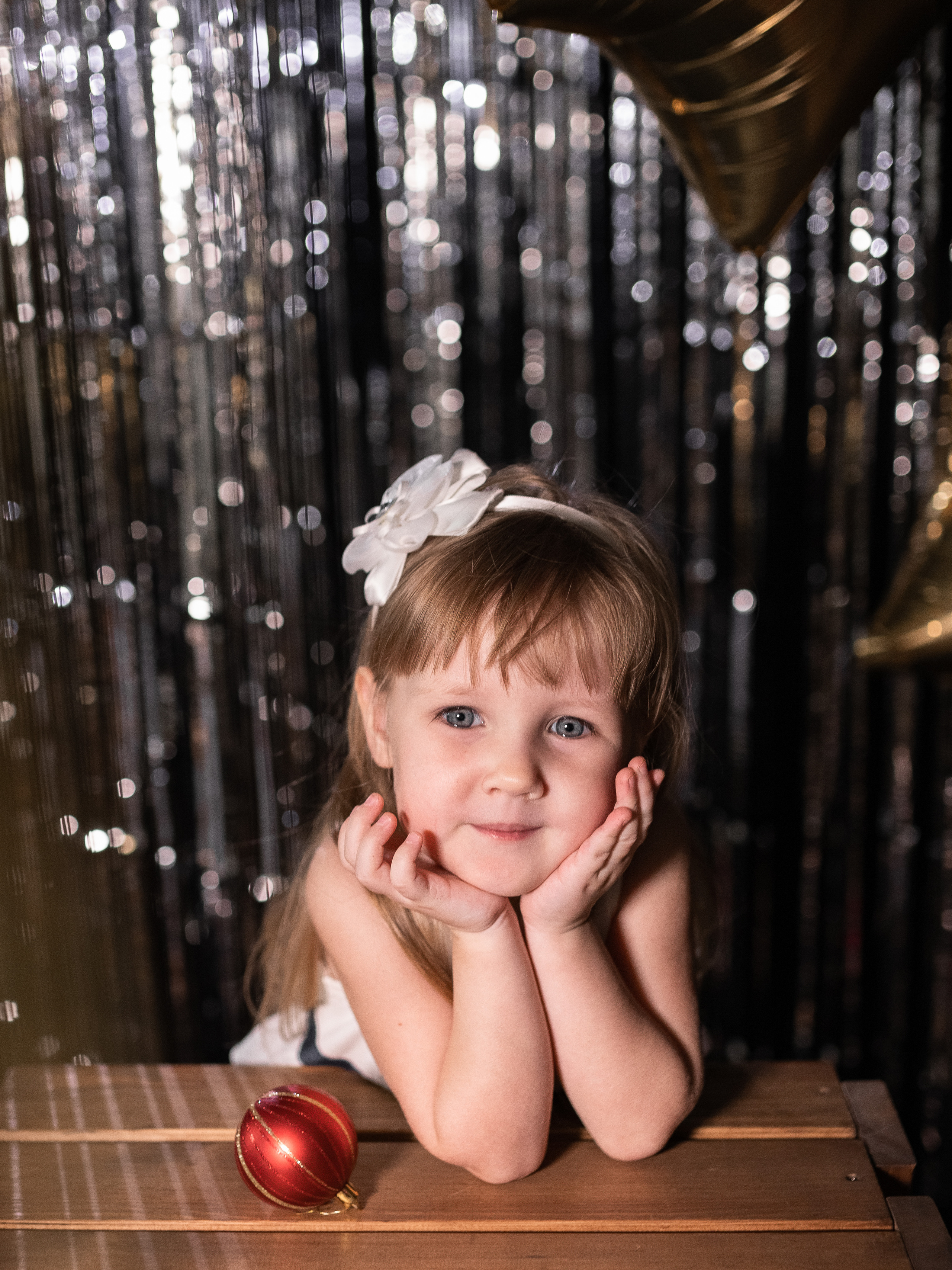 Моя мини-студия «Минимализм» в Новогоднем оформлении 2022. Фотограф Пермь. Свадьбы. Семья и дети, школа, д. сад. Фотокниги