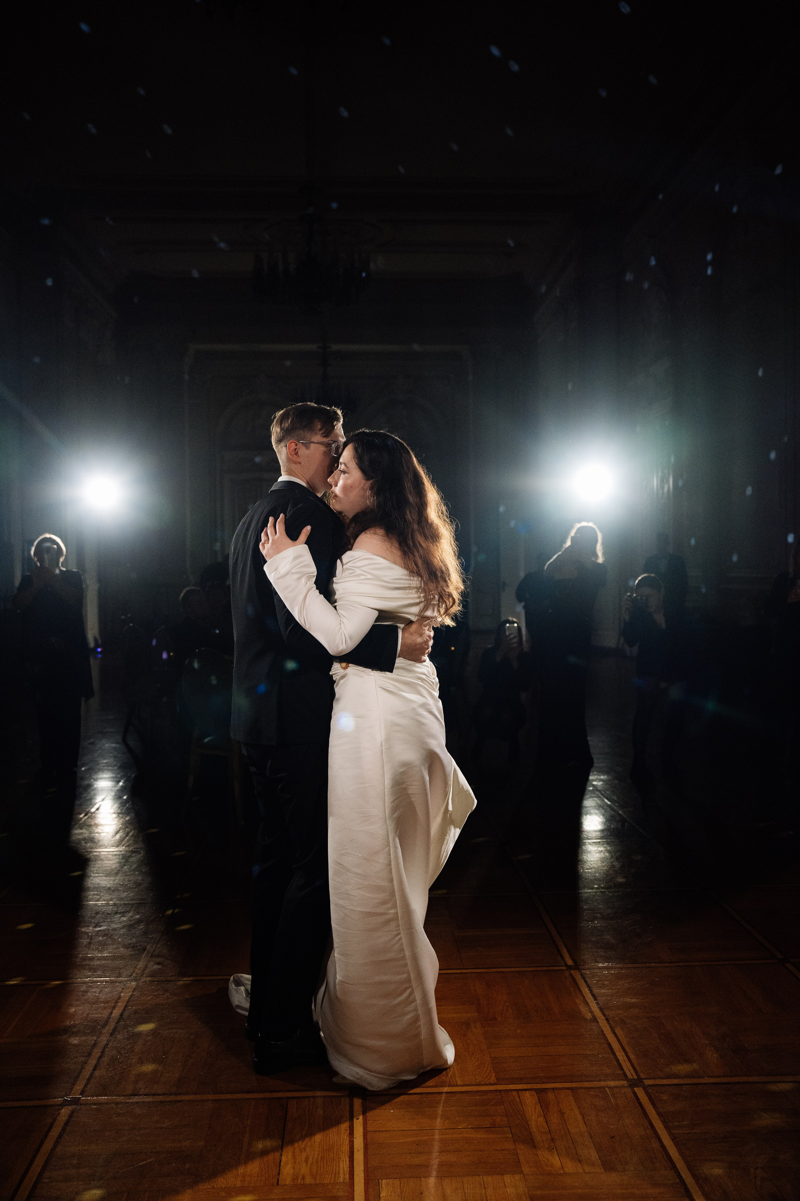 Современная свадьба во дворце. Свадебный фотограф организатор в Санкт-Петербурге Ассоль Опарина