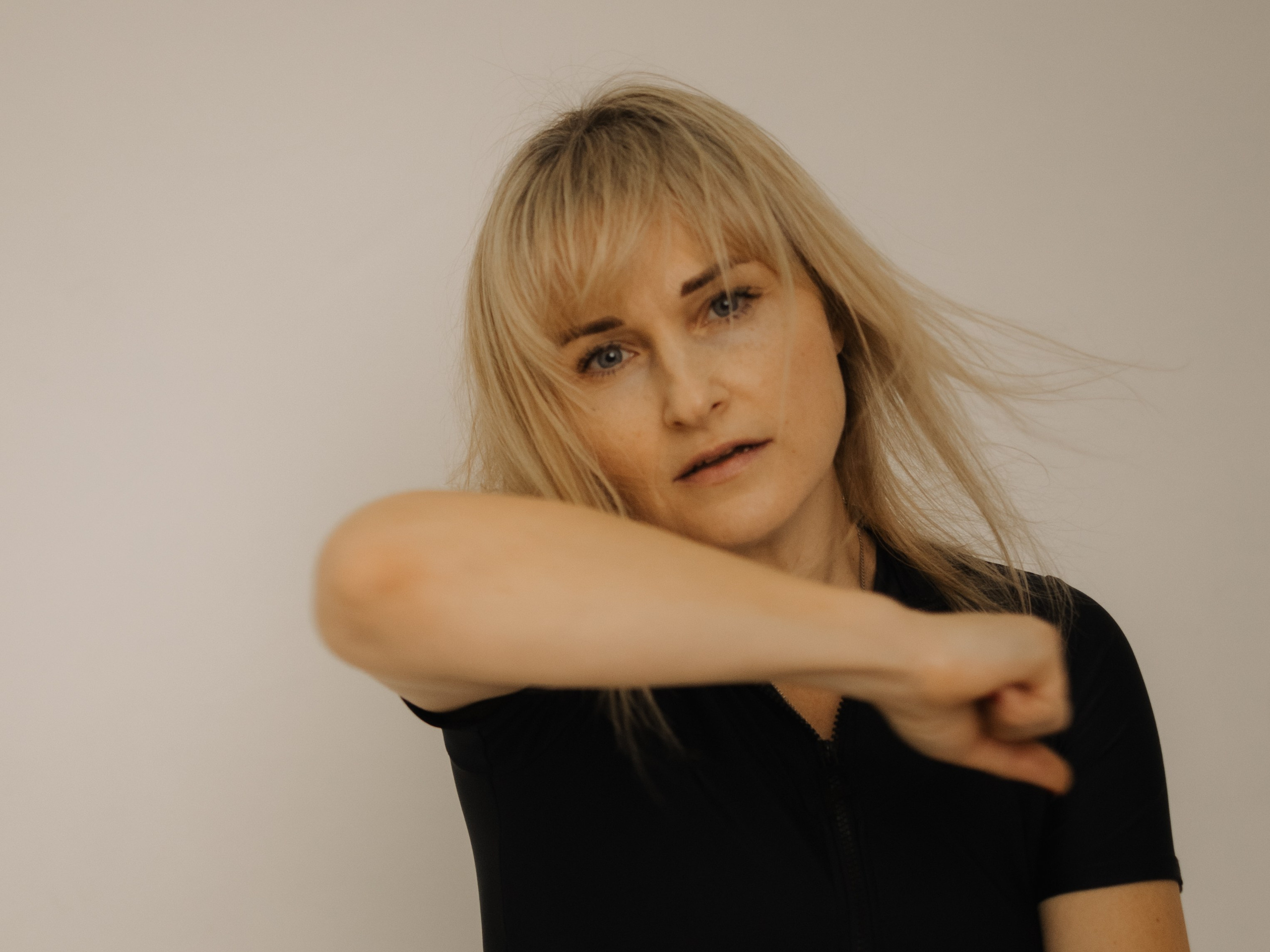 Фотосессия девушки в студии. Фотограф Углич и Ярославль Ольга Тятюшкина