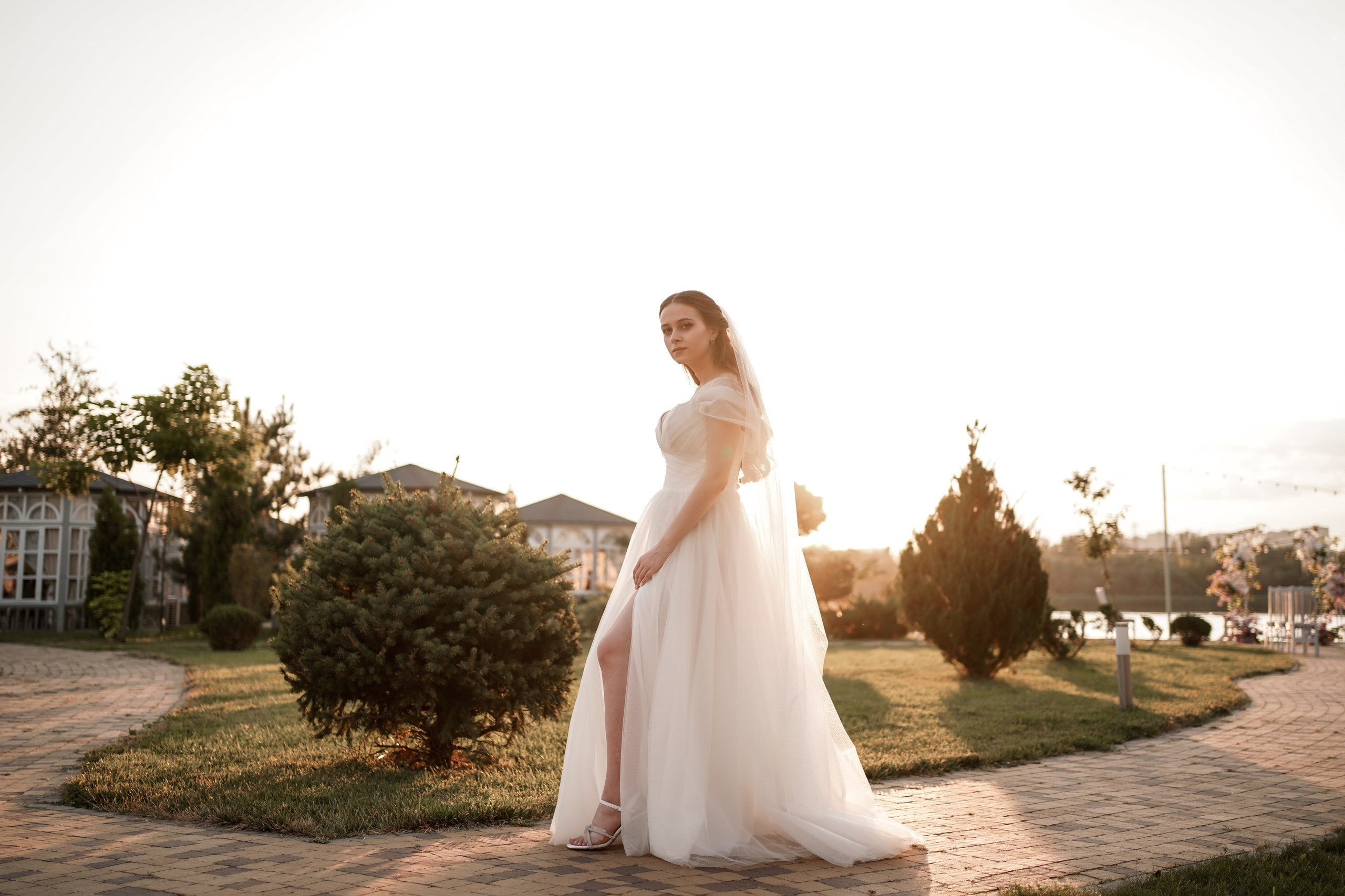 Свадебная фотосессия на территории ресторана «Донские Зори». Фотограф Алёна Чёботова. Свадебный фотограф в Ростове-на-Дону. Таинство Крещения и Венчания, семейные фотосессии. Алёна Чёботова