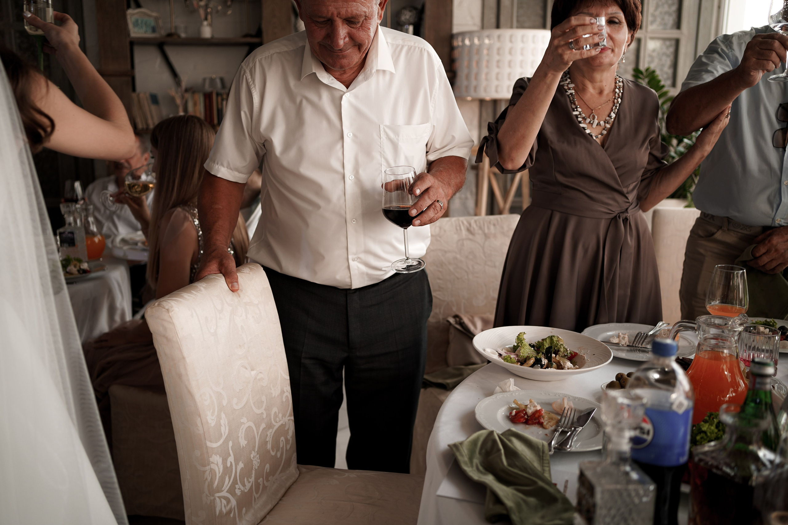 Банкет в ресторане «Европа». Свадебный фотограф в Ростове-на-Дону. Таинство Крещения и Венчания, семейные фотосессии. Алёна Чёботова