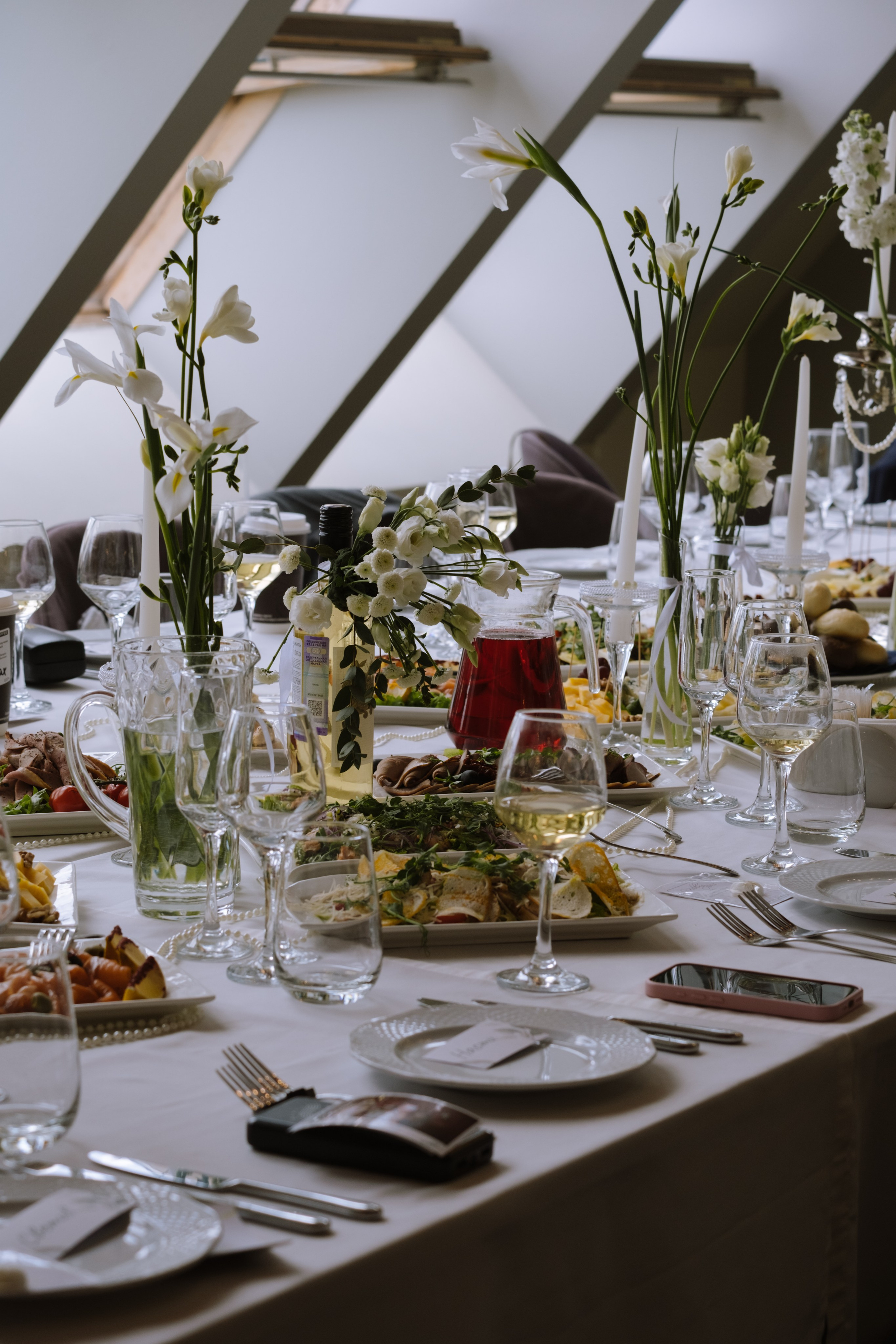 СВАДЕБНЫЙ БАНКЕТ НА ВЛАДИМИРСКОЙ В САНКТ-ПЕТЕРБУРГЕ (КАМЕРНАЯ СВАДЬБА). Профессиональный фотограф, Санкт-Петербург — Виктория Богомолова