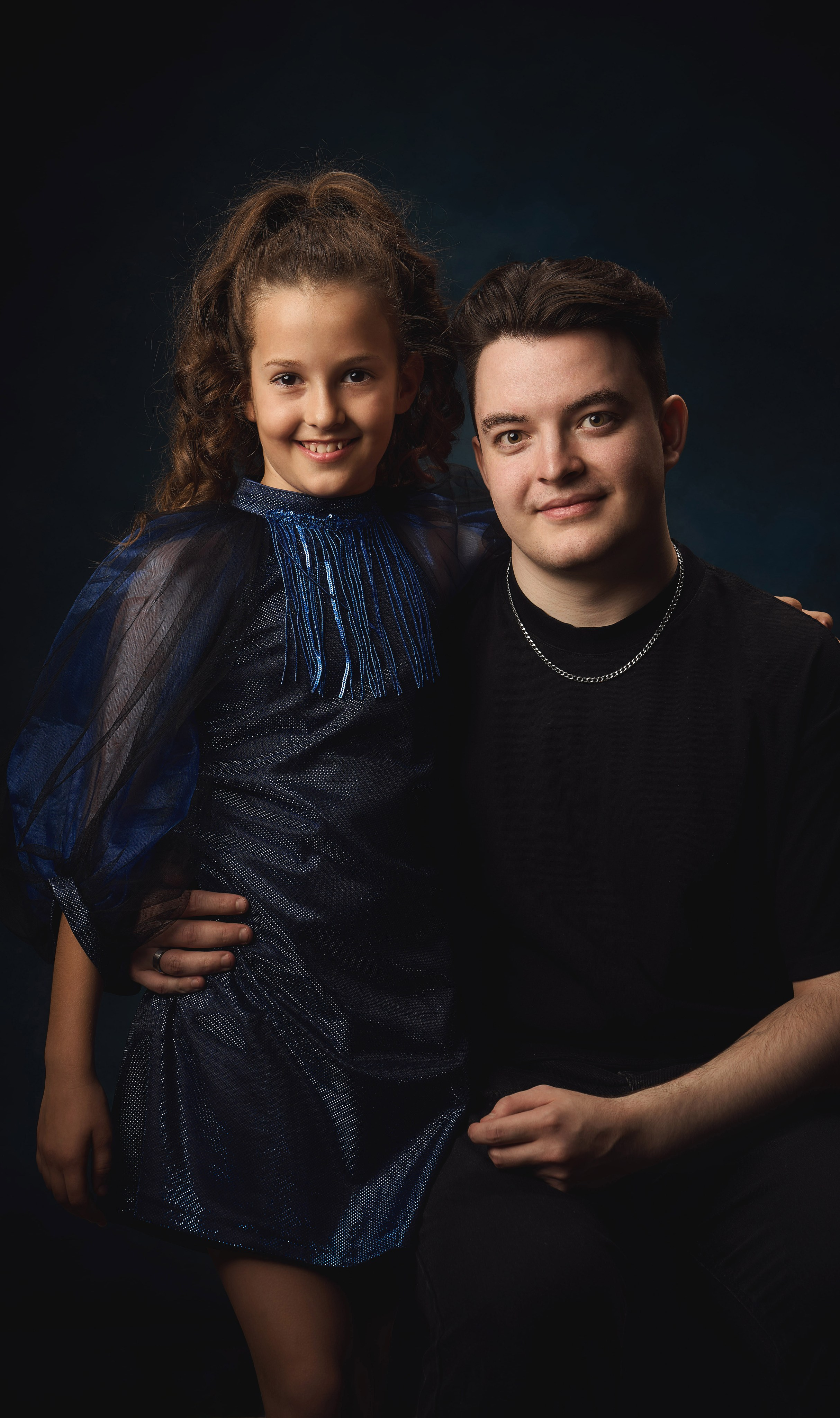 Портретная семейная фотосессия в студии. Семейный фотограф Евгений Опарин