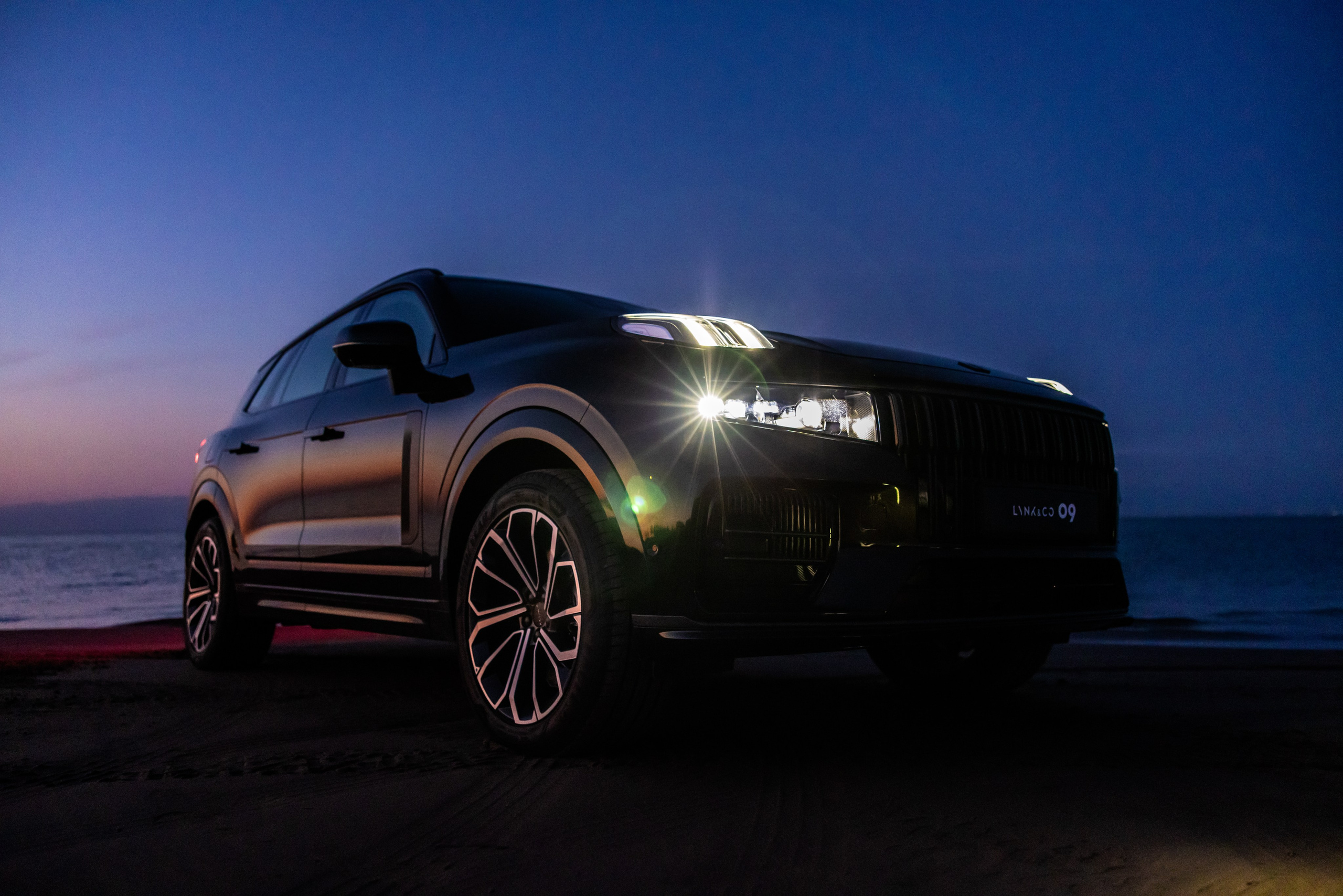 Тест-драйв LYNK & CO. Кристина Шнайдер репортажный фотограф Алматы