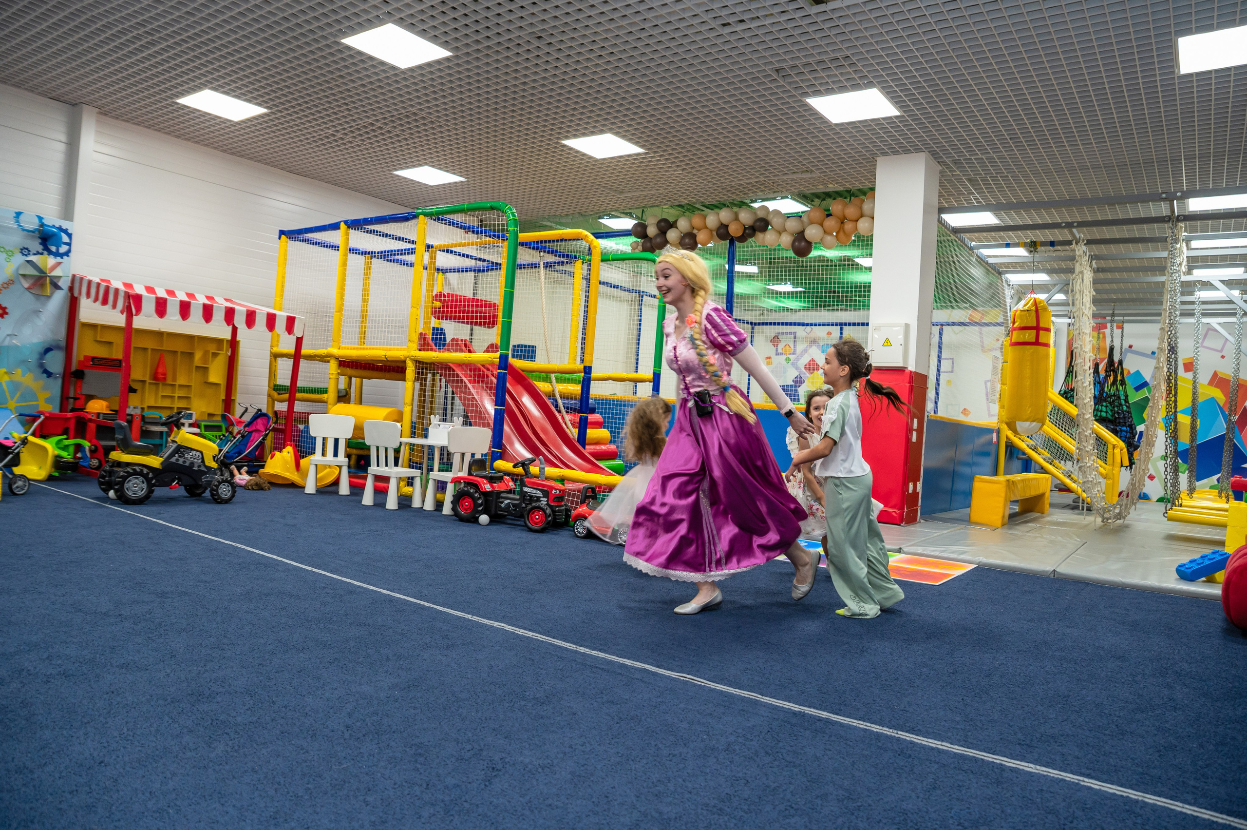 Игротека Ниндзя Кидс. Я Ольга Казанцева, фотографирую снимаю ваши киноистории и печатаю фото и цифровые портреты на холсте