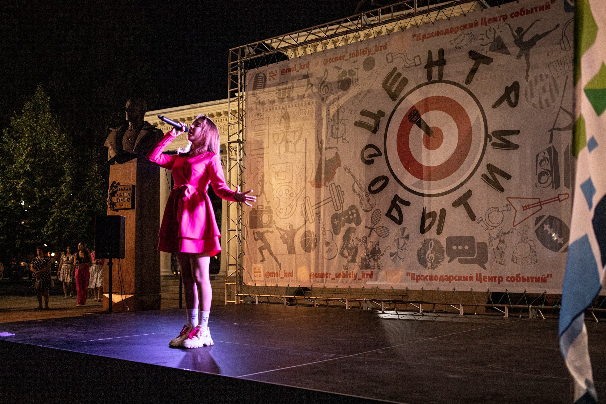 Закрытие летнего фестиваля «УФ». Репортажный, промышленный и маркетплейс-фотограф Дмитрий Чернат