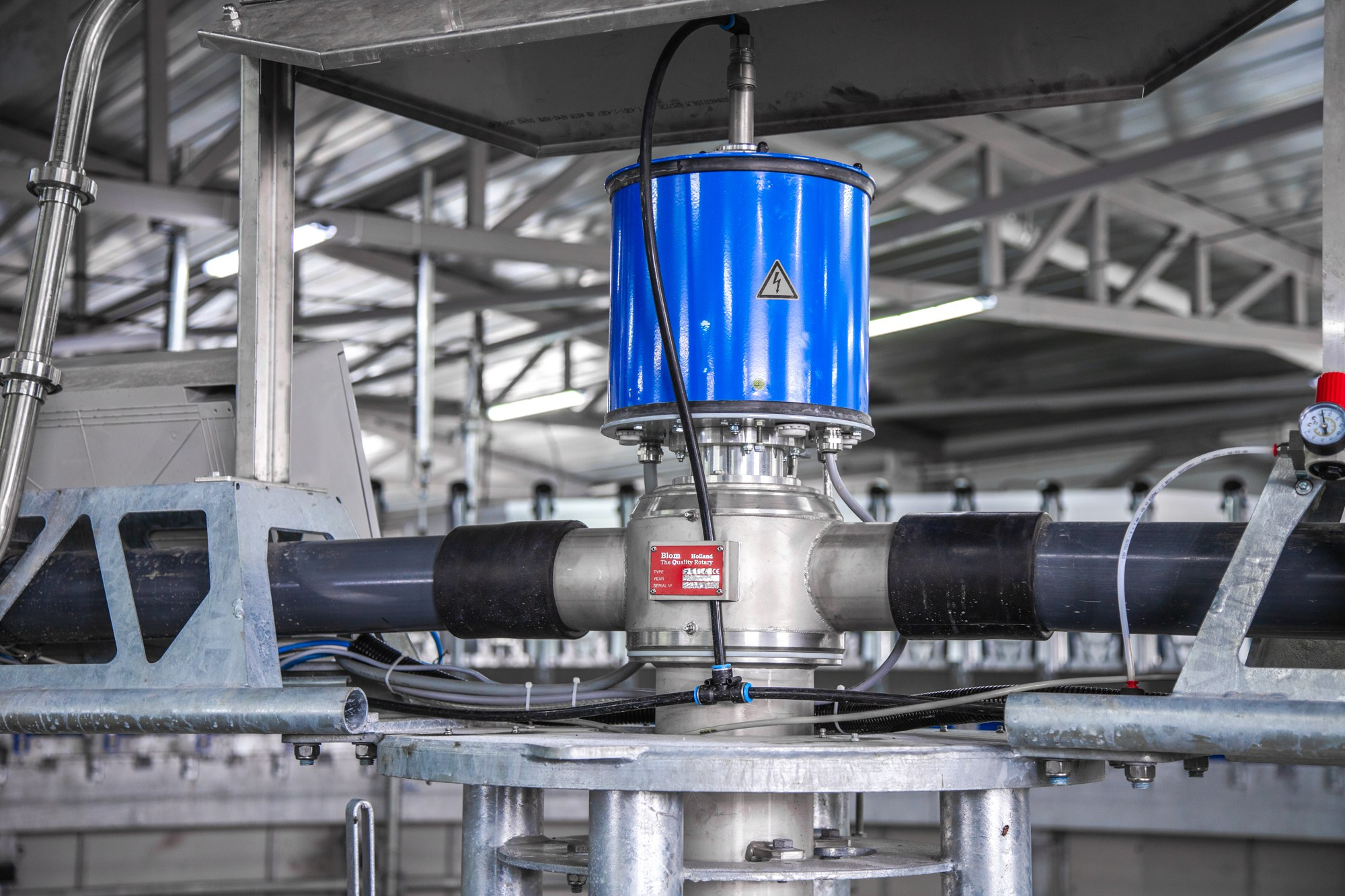 Открытие карусели для дойки скота. Репортажный, промышленный и маркетплейс-фотограф Дмитрий Чернат