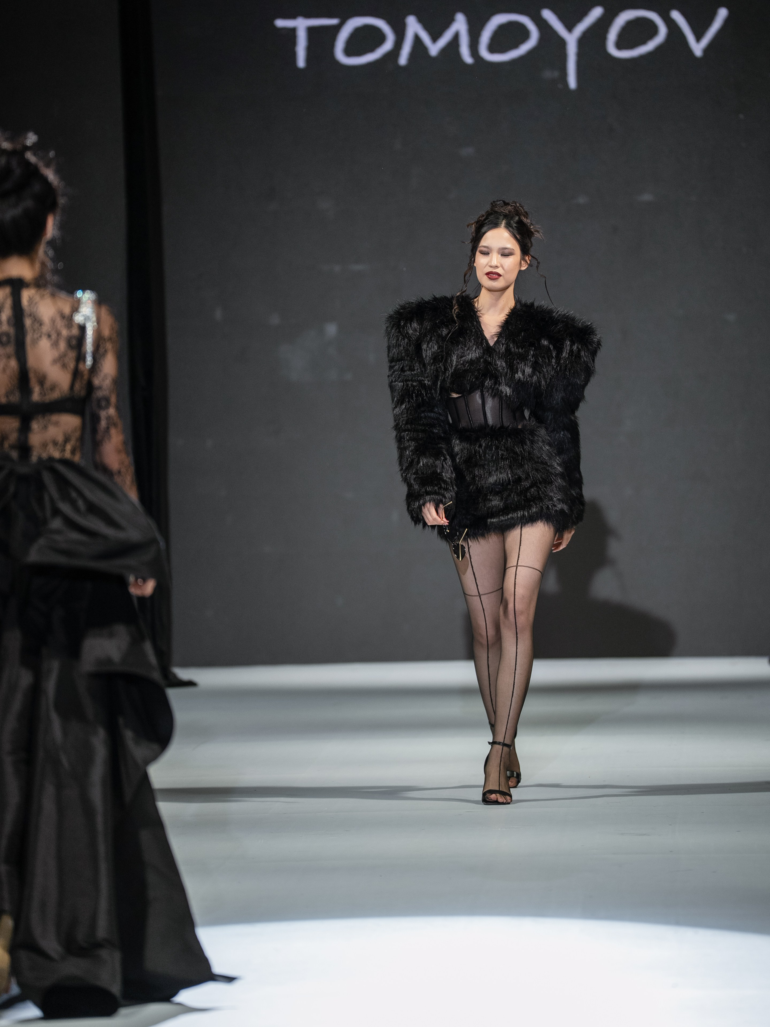 Eurasia Fashion Week Tomoyov. Сайт Алматинского НЮ АРТ, будуар и фэшн фотографа Дениса Карпенко