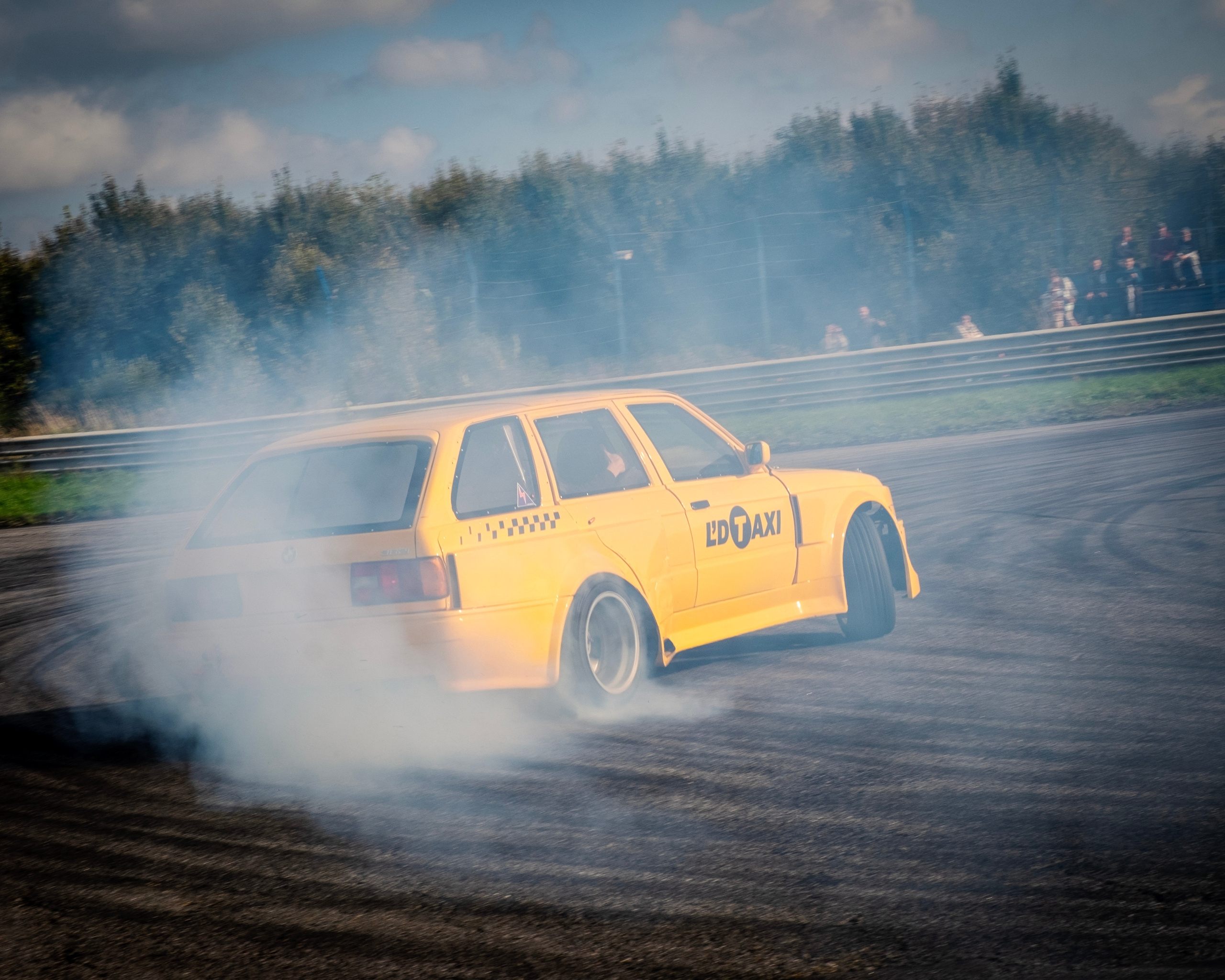 AUTODROM FEST 21.09.25. Автомобильные фотографии и рисунки в Санкт-Петербурги Пашков Дмитрий