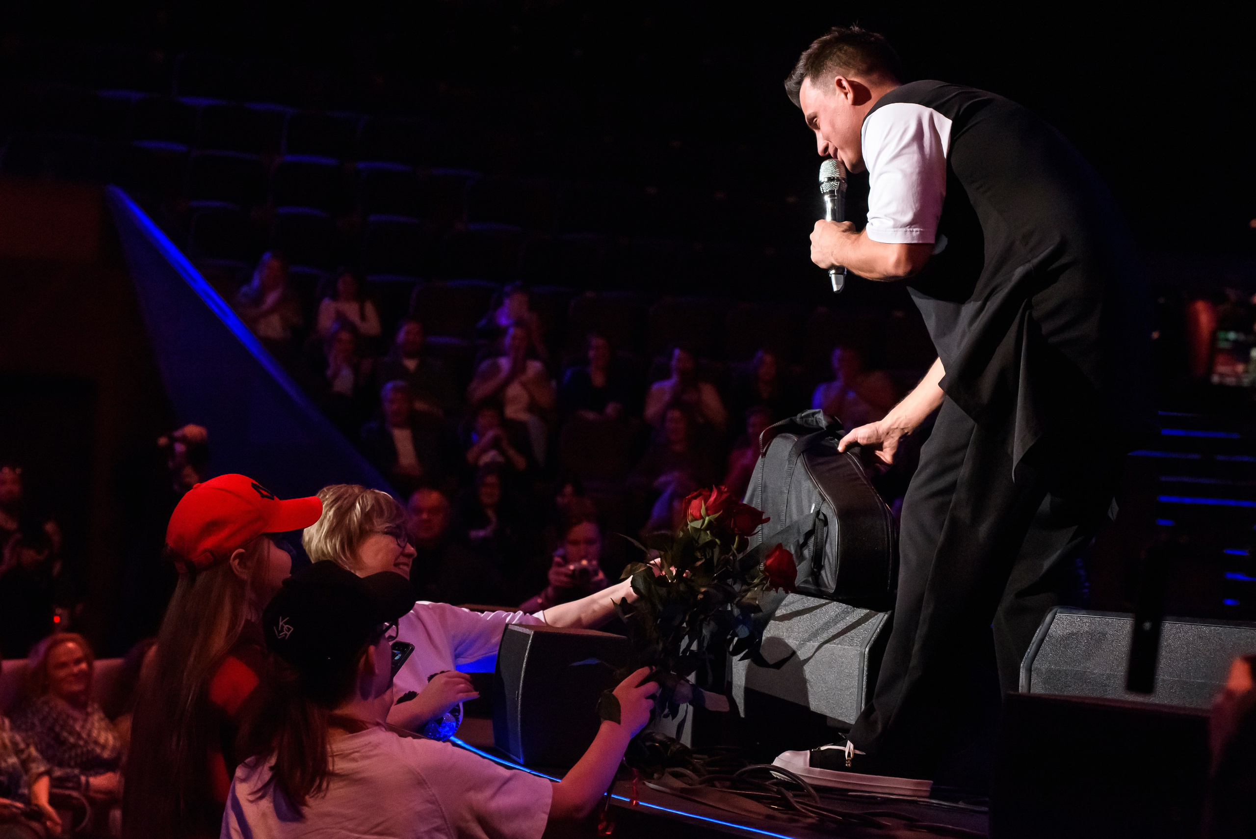 Кирилл Туриченко — Вегас Сити Холл. Бренд-фотограф для экспертов и блогеров в Москве Влада Горбовская