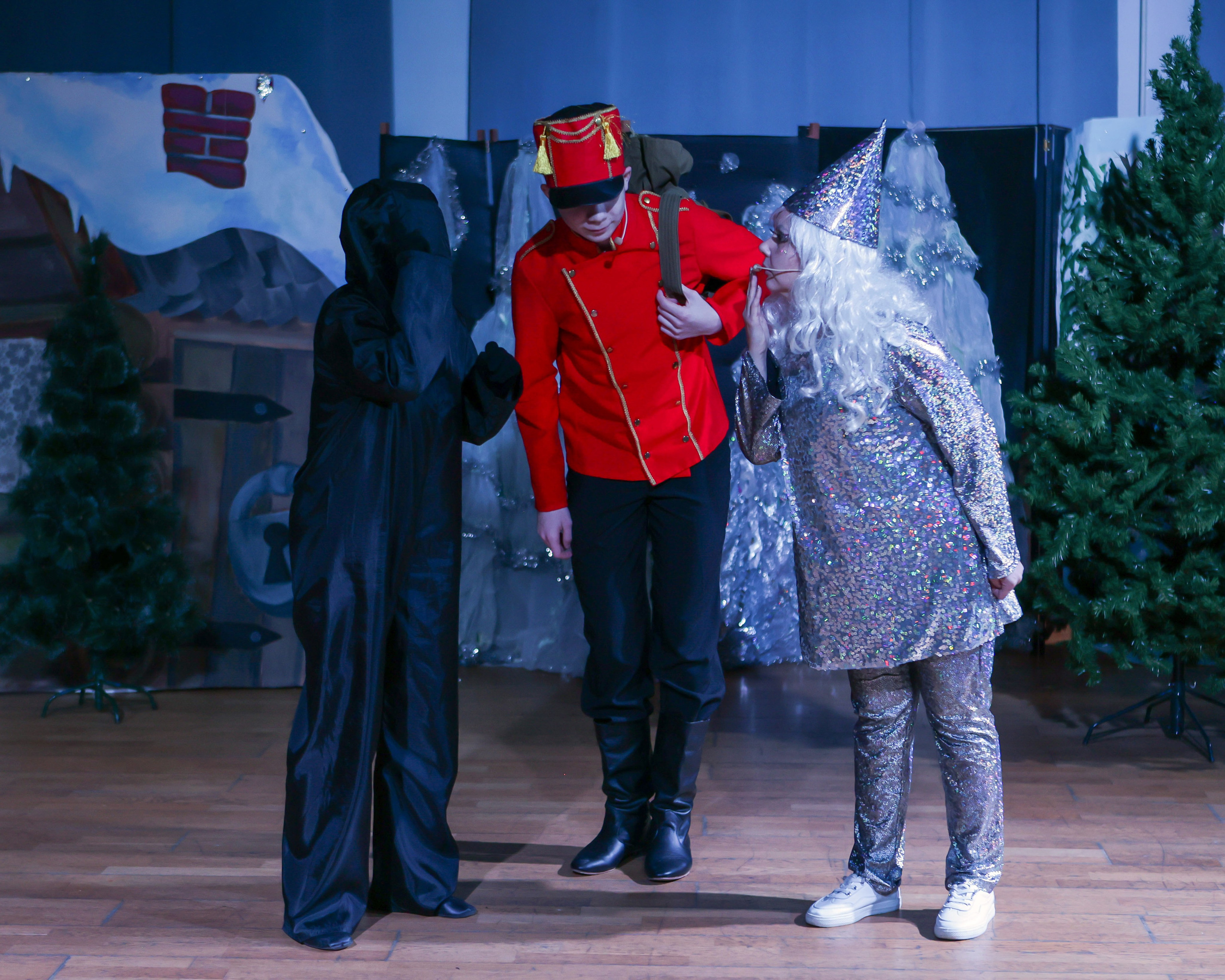 Новогодняя скачзка центр детского творчесва Подольск. Выпускные альбомы и школьный фотограф в Подольске, Троицке, Щербинке, Москве и Московской области