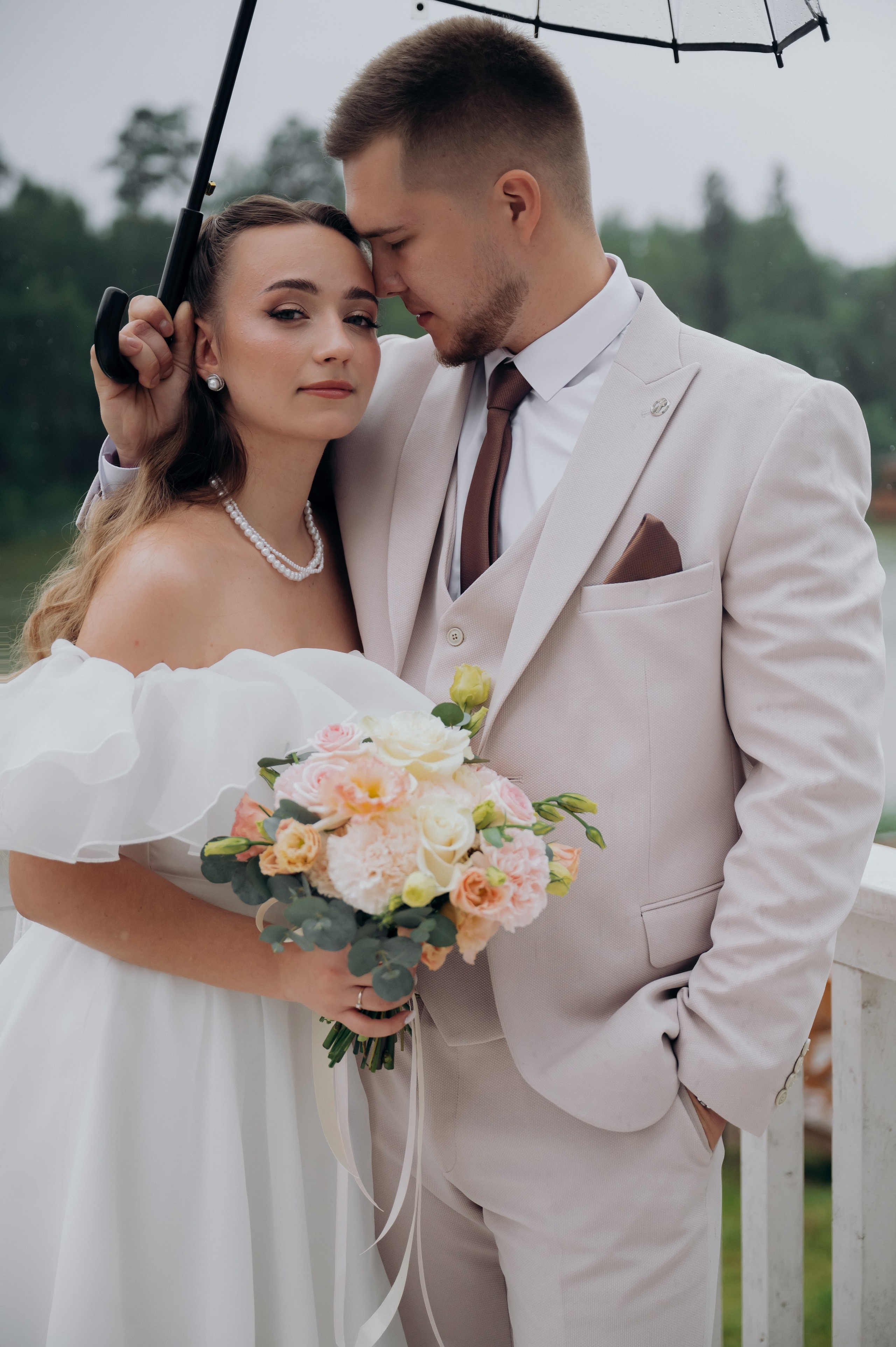 Дождь, Гребнево, любовь. Свадебный и семейный фотограф Виктория Носачёва. Щелково, Москва и МО