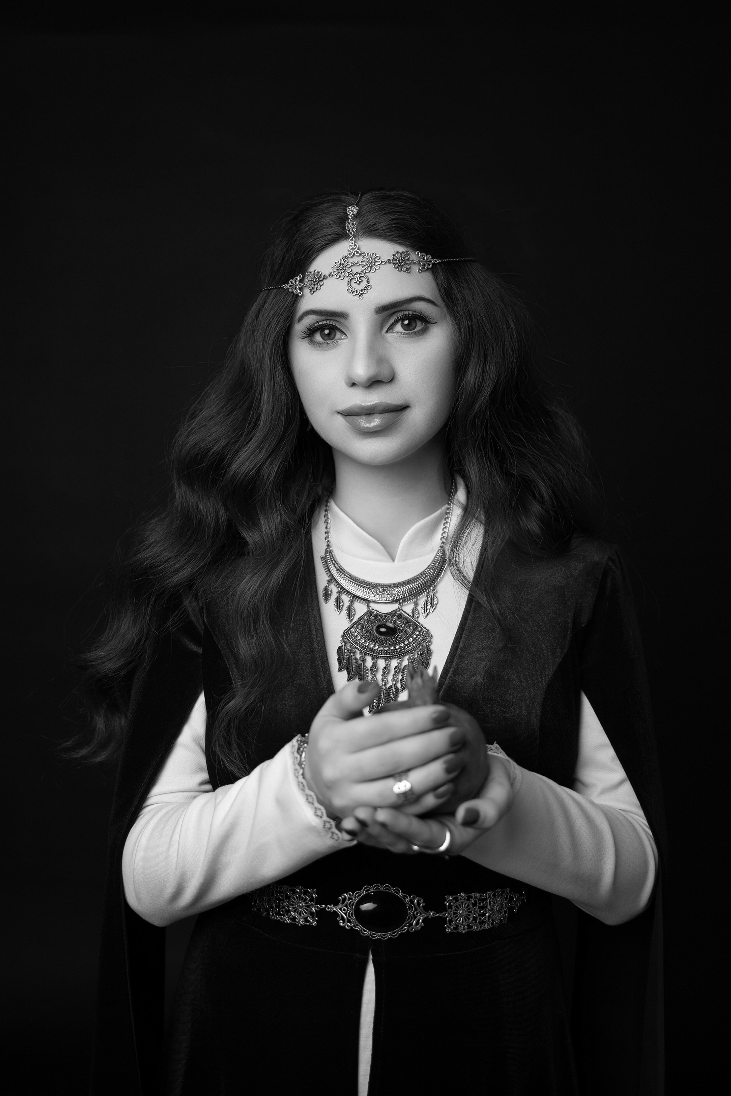 Фотосессия в армянском национальном костюме. Свадебный фотограф в Краснодаре