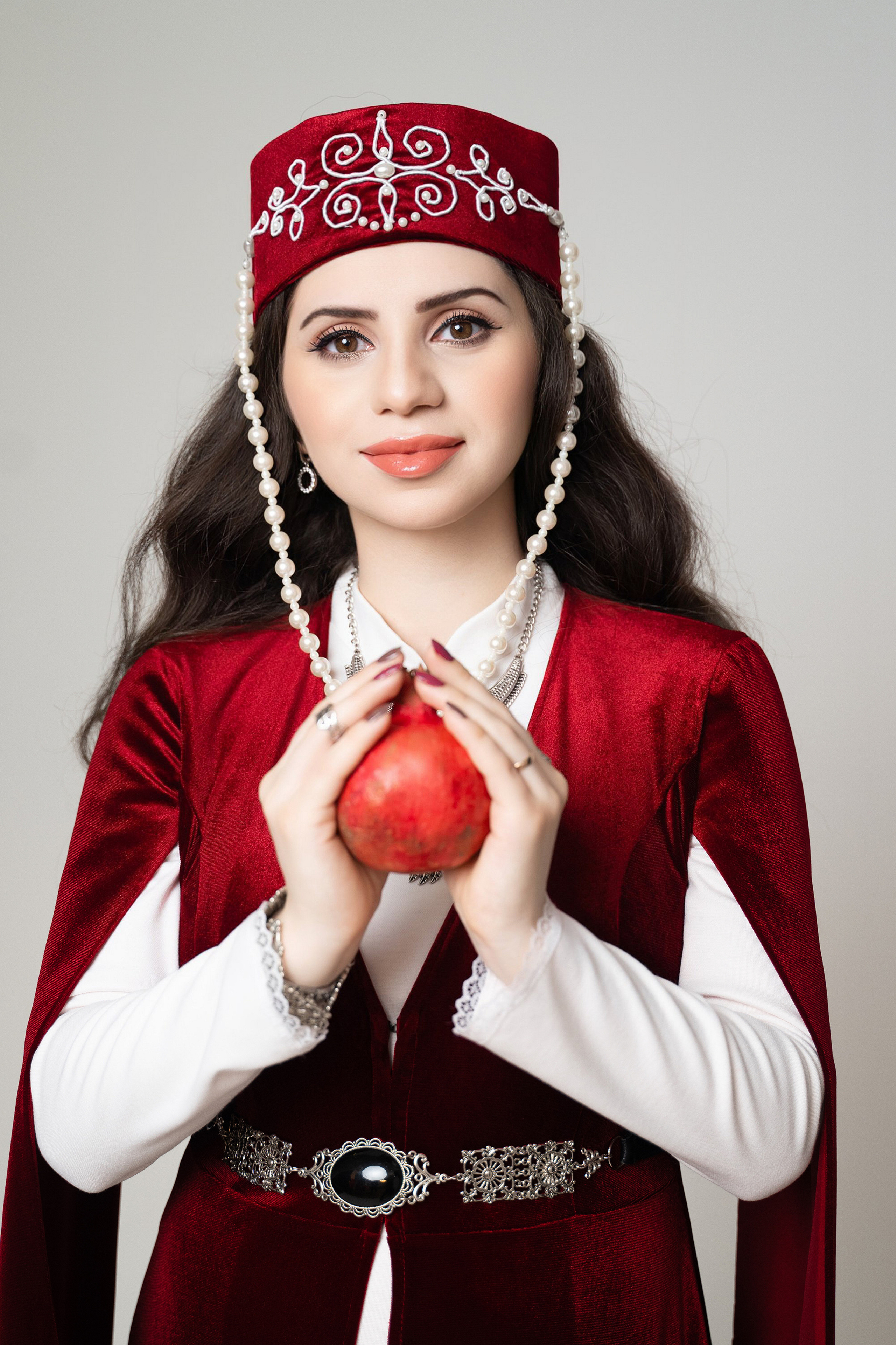 Фотосессия в армянском национальном костюме. Свадебный фотограф в Краснодаре