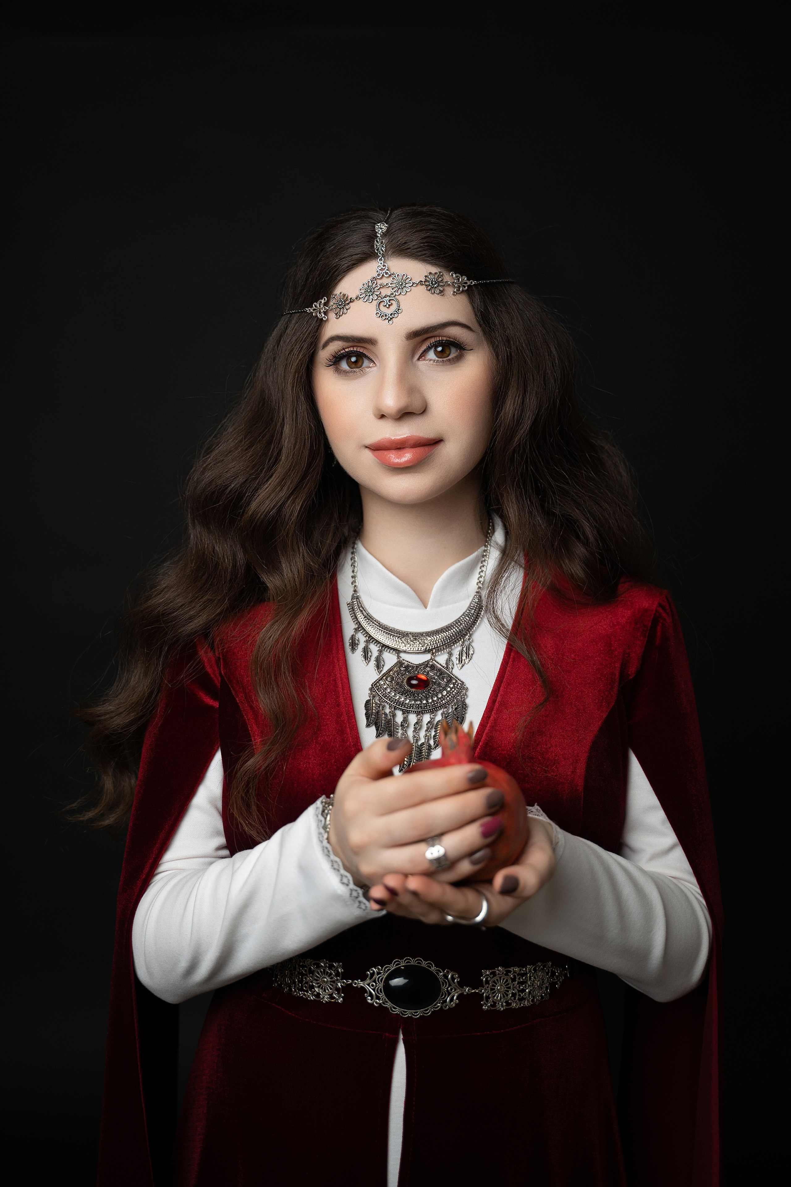 Фотосессия в армянском национальном костюме. Свадебный фотограф в Краснодаре