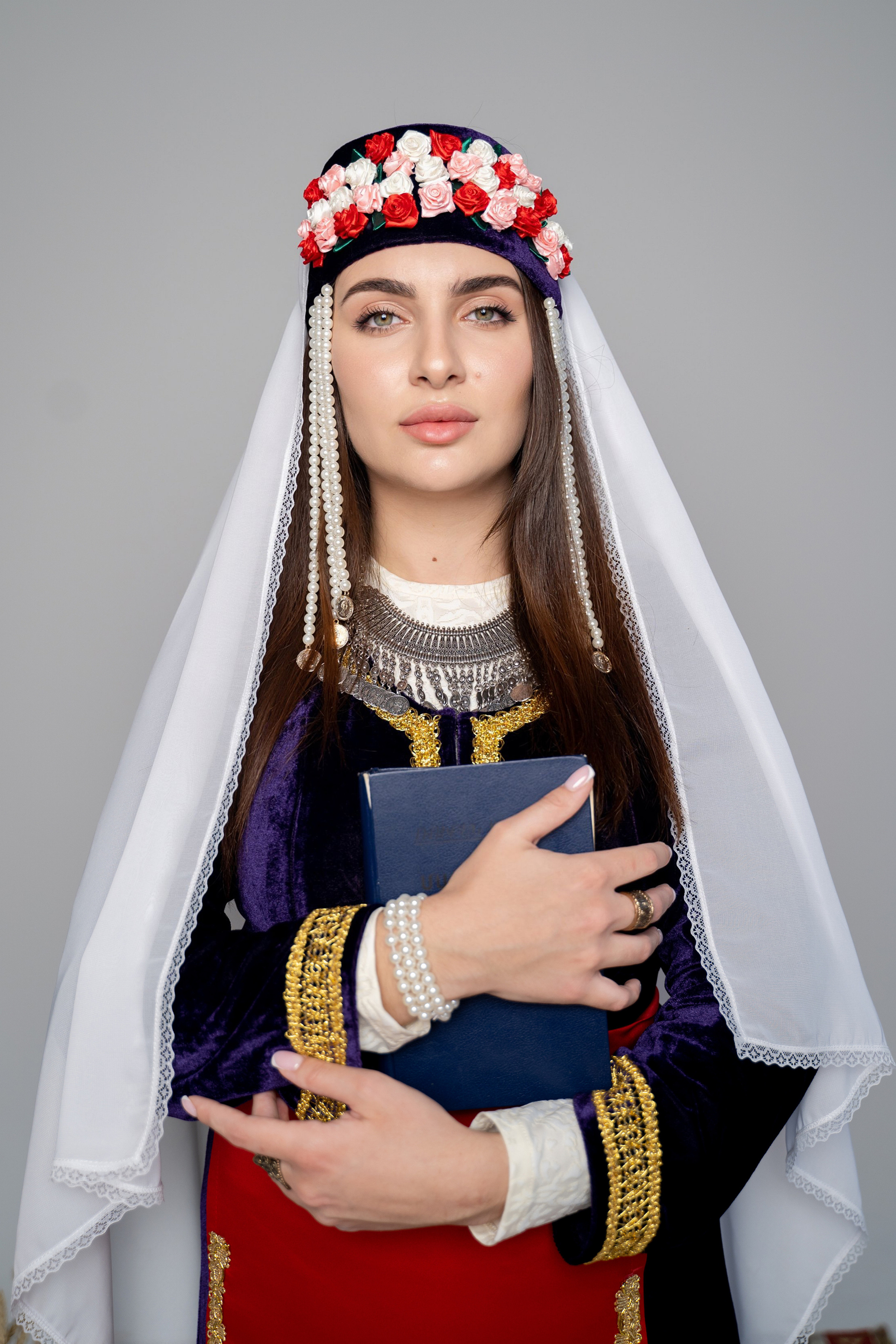 Фотосессия в армянском национальном костюме. Свадебный фотограф в Краснодаре