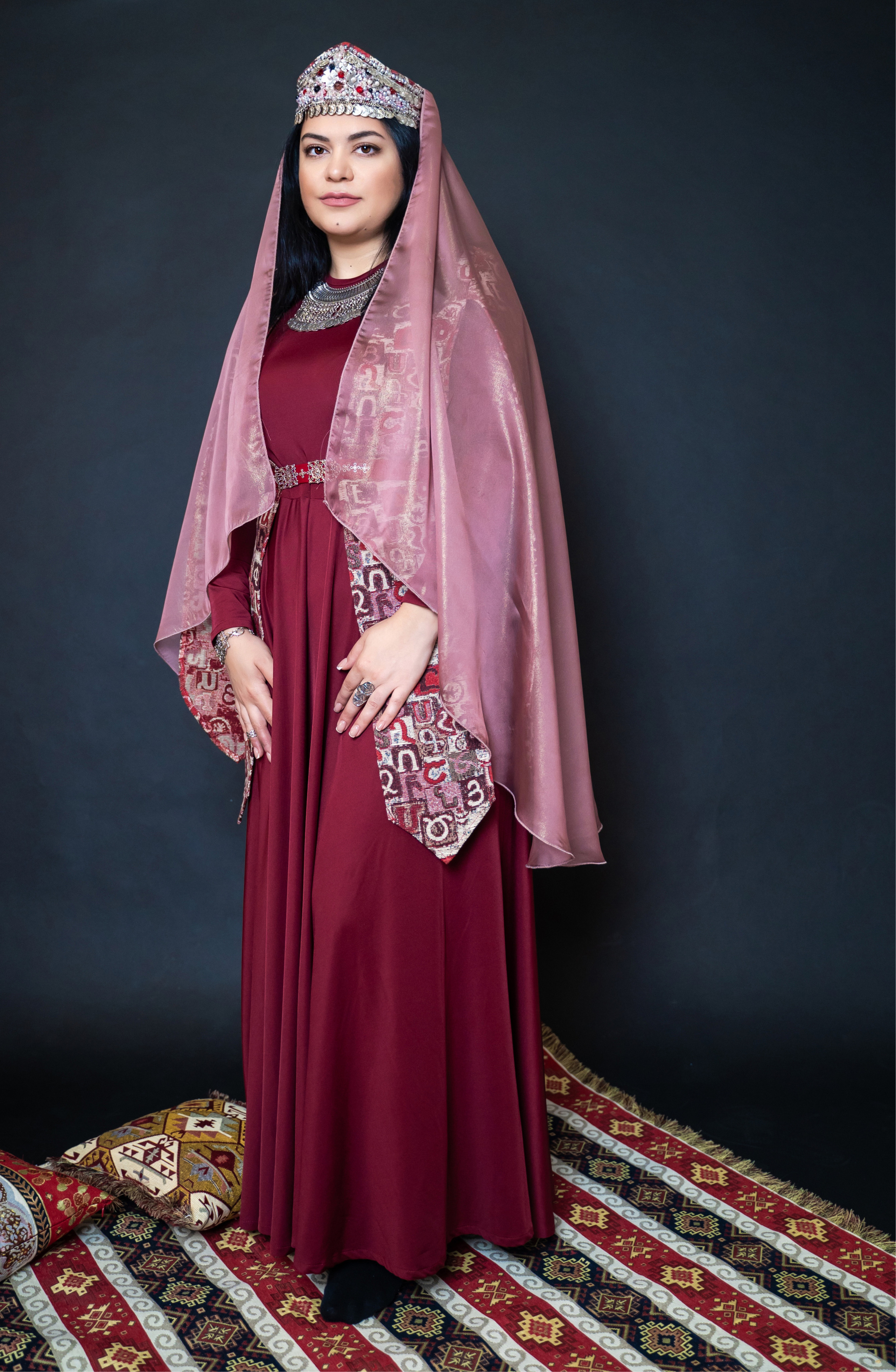 Фотосессия в армянском национальном костюме. Свадебный фотограф в Краснодаре