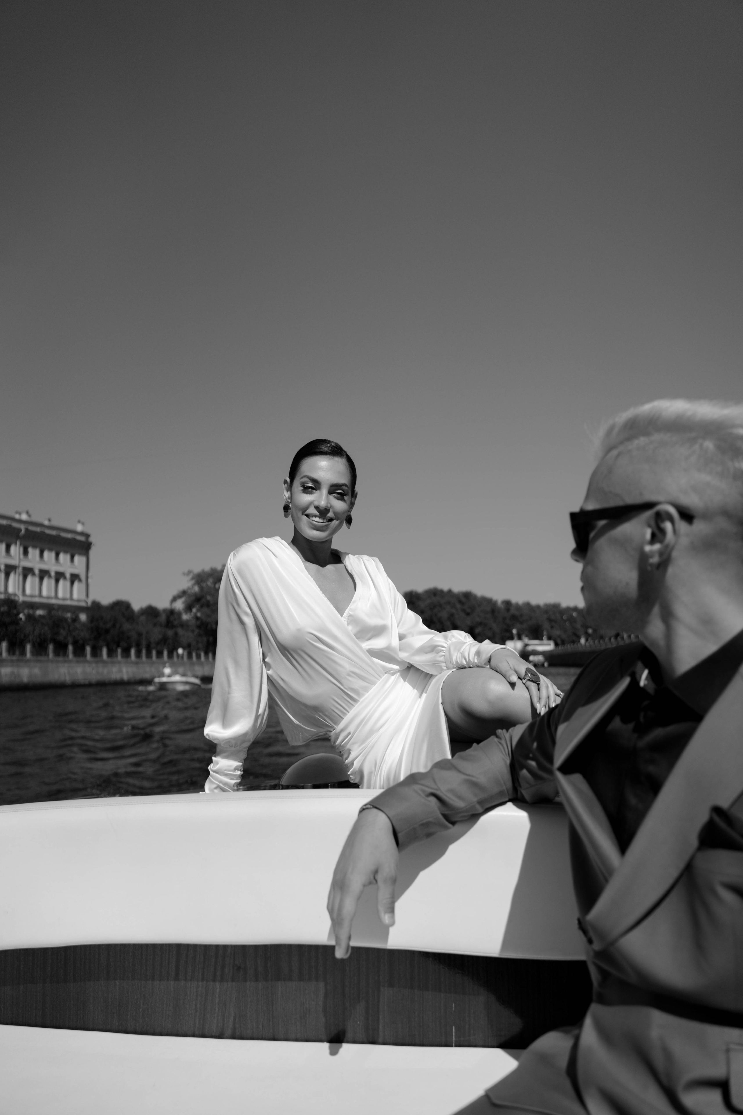 Прогулка на катере. Свадебный фотограф Казань Анастасия Доле