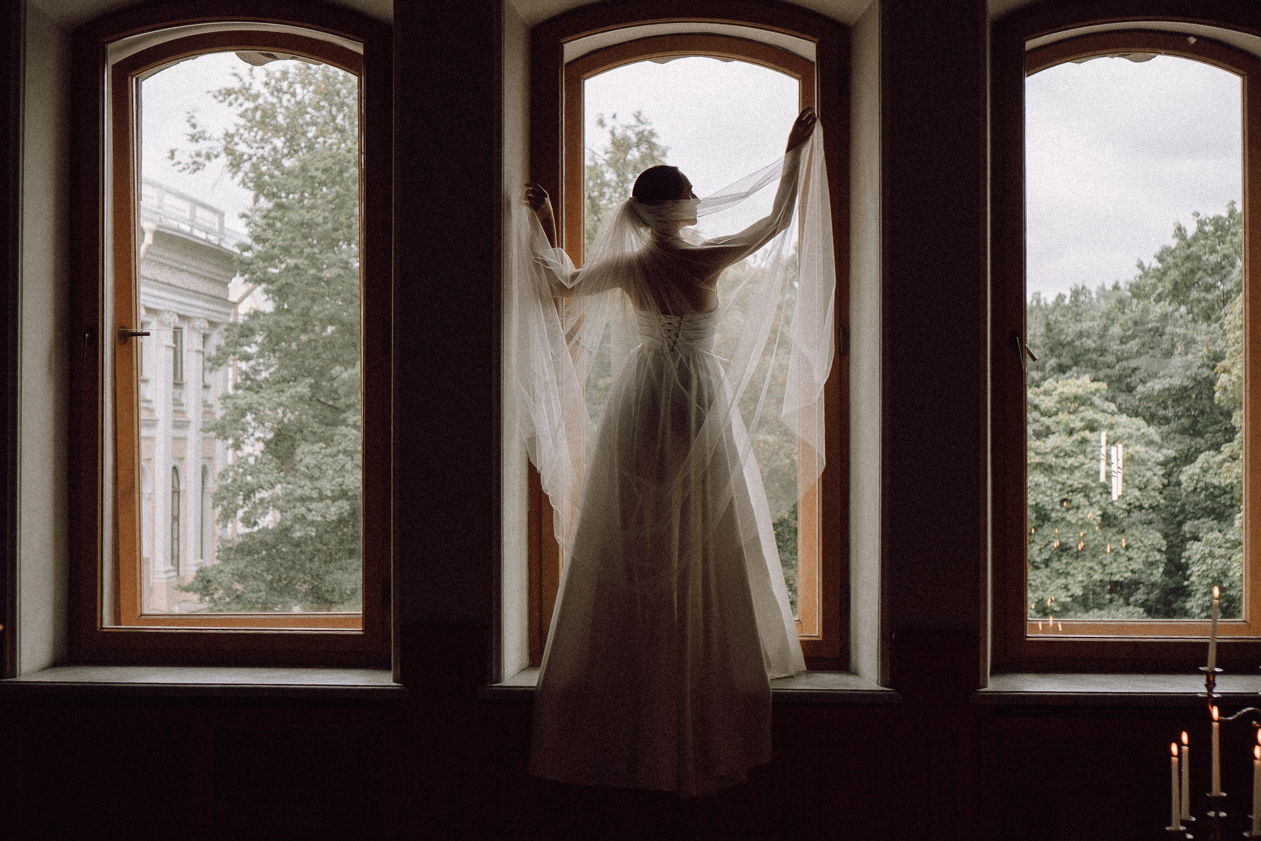 СВАДЕБНАЯ ПРОГУЛКА В САНТК-ПЕТЕРБУРГЕ (ИСАКИЕВСКИЙ СОБОР, ЗИМНЯЯ КАНАВКА, ЭРМИТАЖ И БОЛЬШАЯ МОРСКАЯ УЛИЦА). Профессиональный фотограф, Санкт-Петербург — Виктория Богомолова