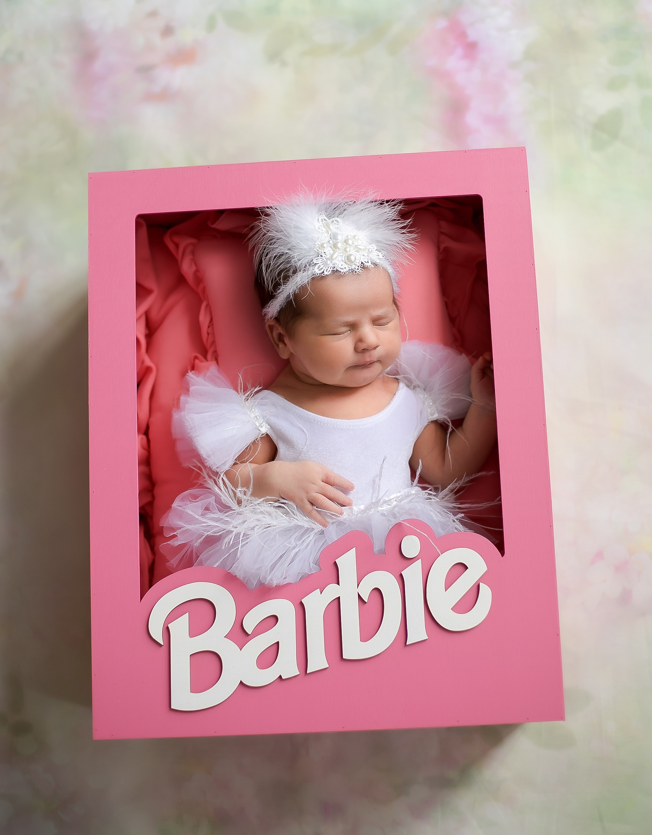 Newborn девочки. Главная