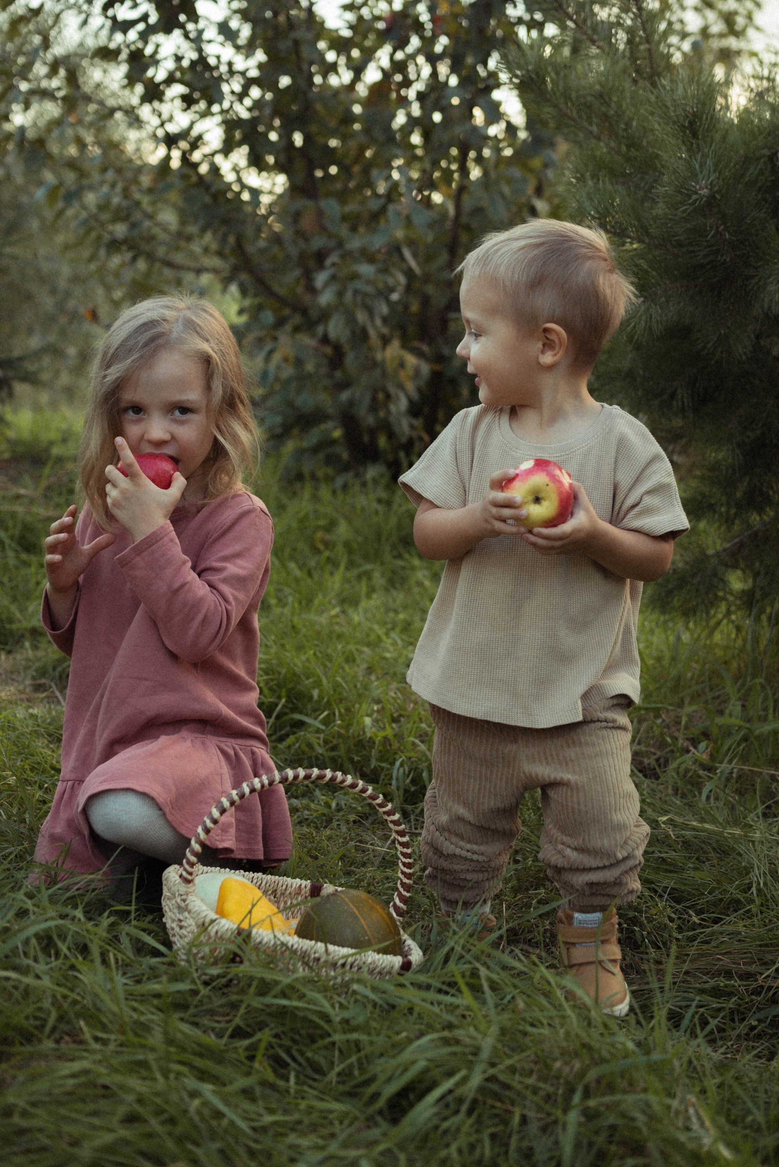 Семейная фотосессия на природе. Семейный фотограф в Железнодорожном Масаева Елена