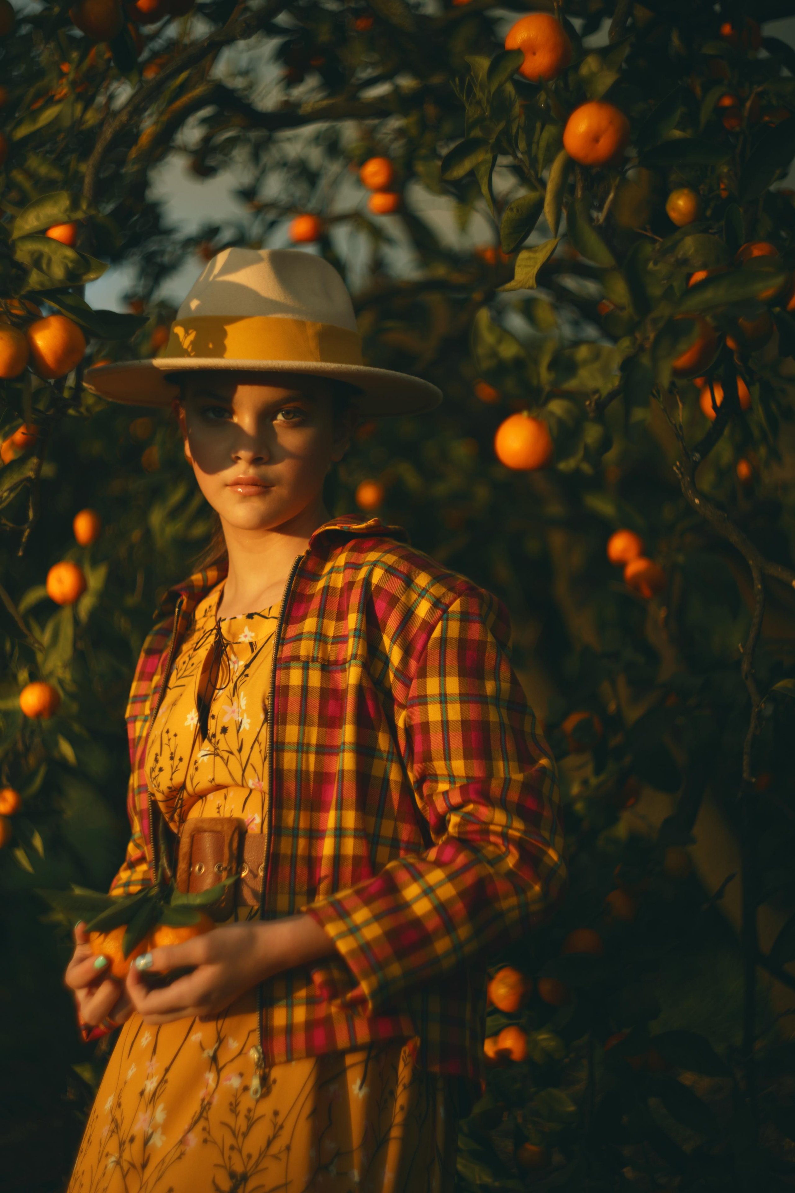 Фотосессия в саду мандаринах Сочи. Профессиональный фотограф в Сочи Виктор Павлюткин