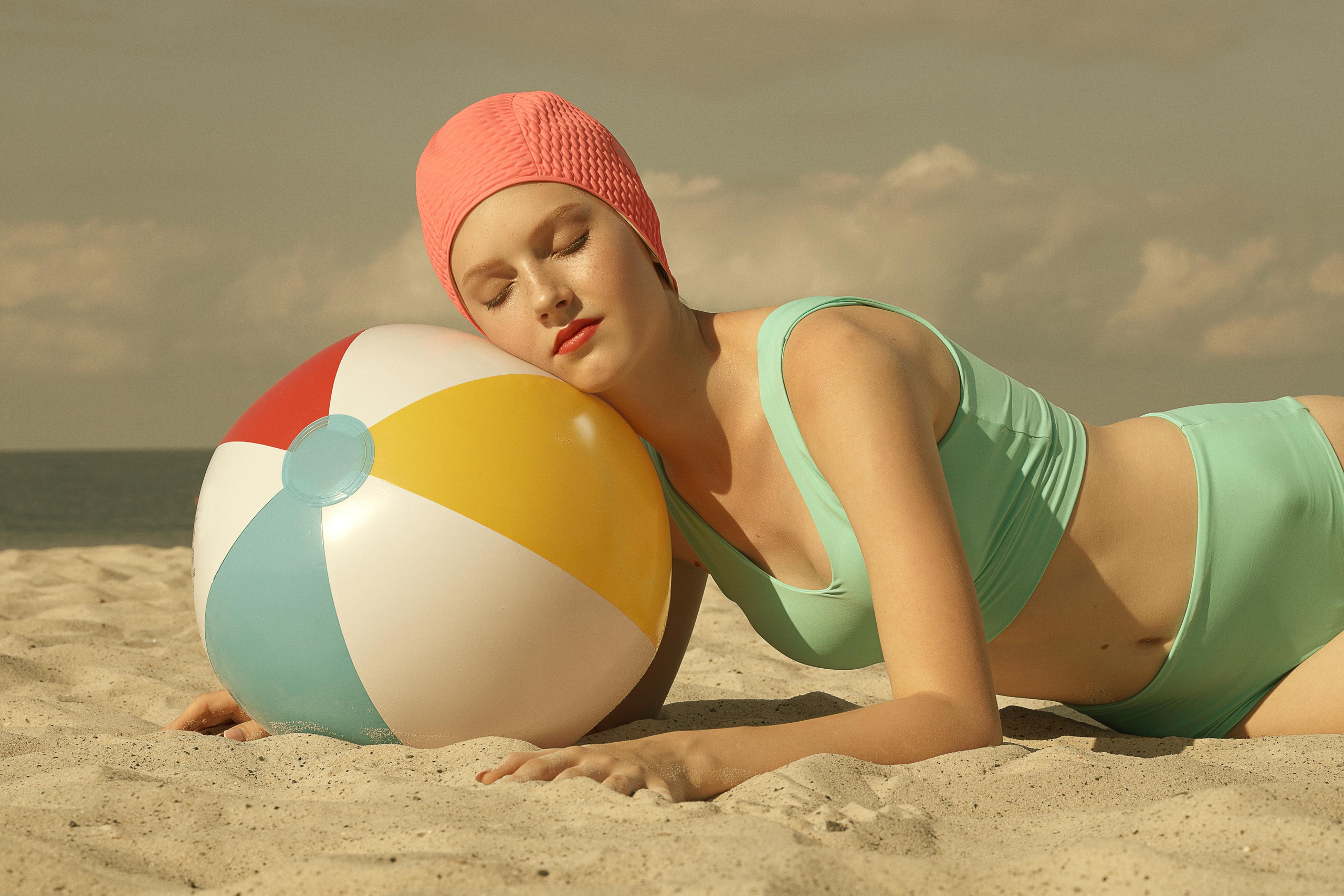 модели на пляже в Сочи