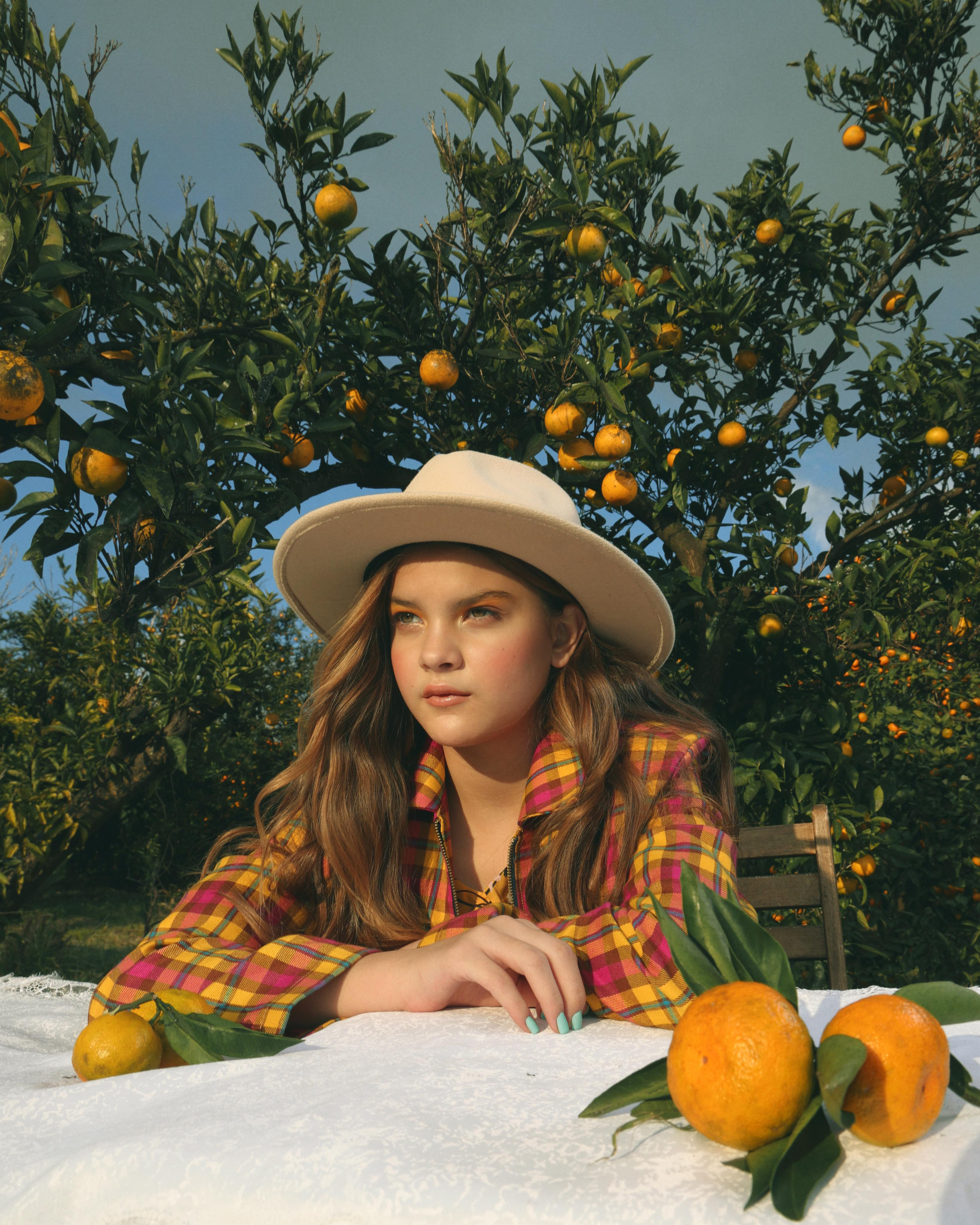 Фотосессия в саду мандаринах Сочи. Профессиональный фотограф в Сочи Виктор Павлюткин
