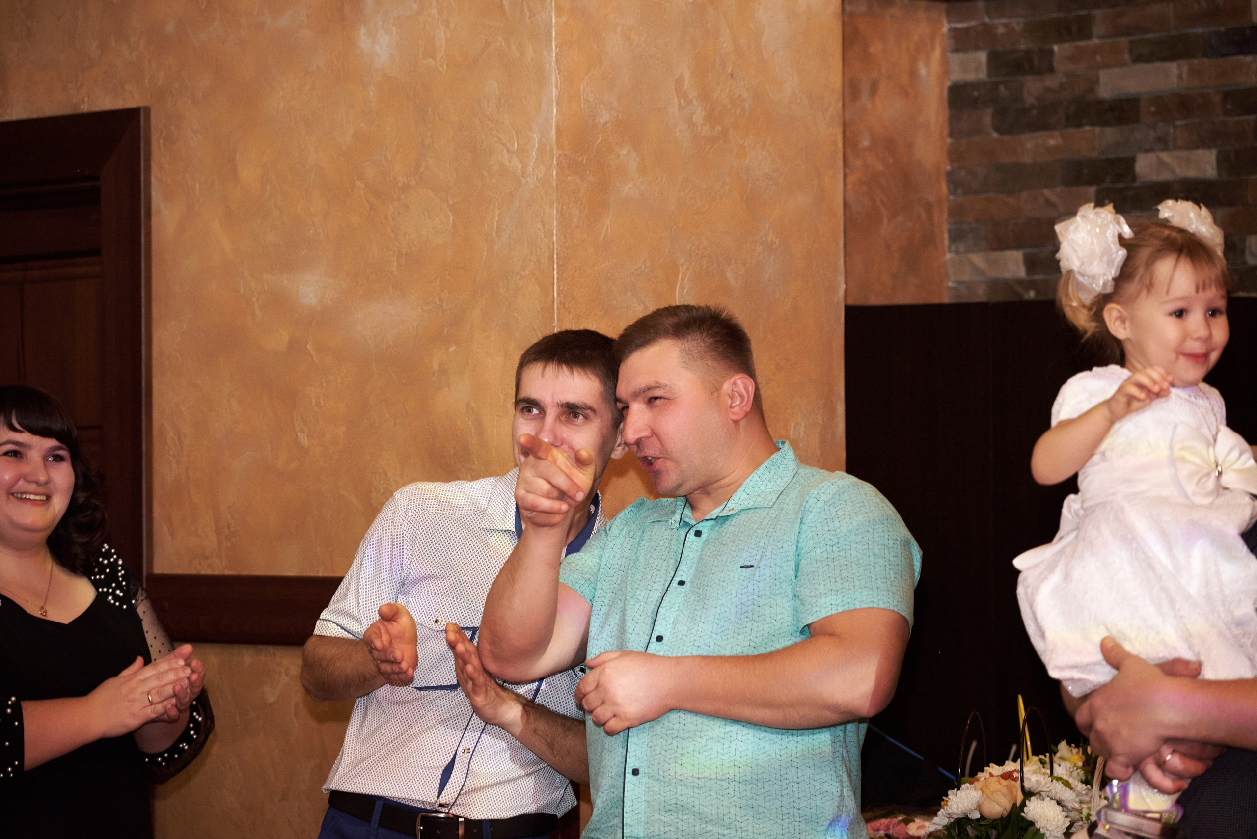 Фотограф Старый Оскол, Губкин. Профессиональный фотограф Старый Оскол, Губкин — свадьба, венчание, крещение, юбилей и день рождения