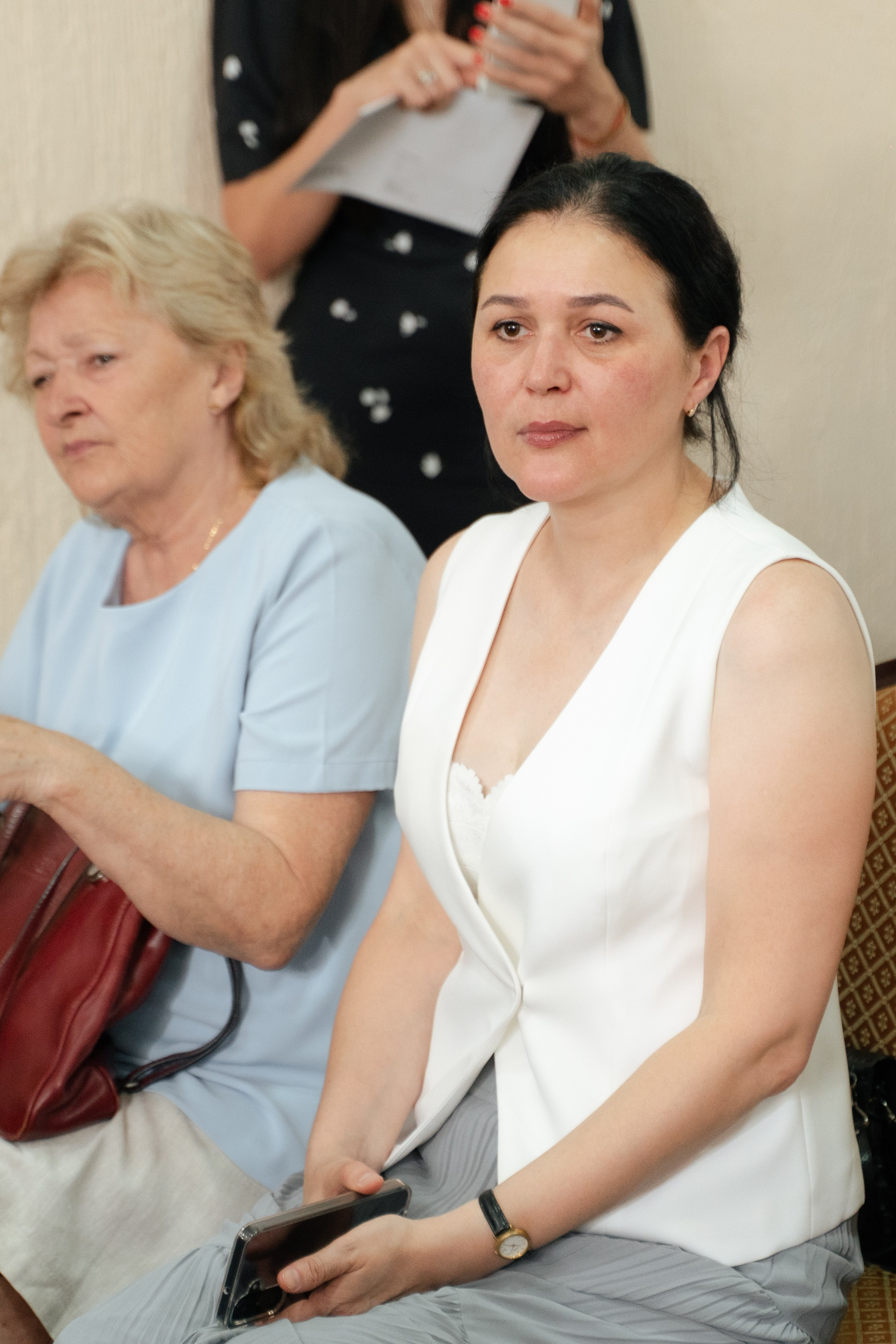 40 Школа 11 класс вручение аттестатов. Выпускные альбомы Натальи Бутко: Новороссийск, Анапа, Геленджик