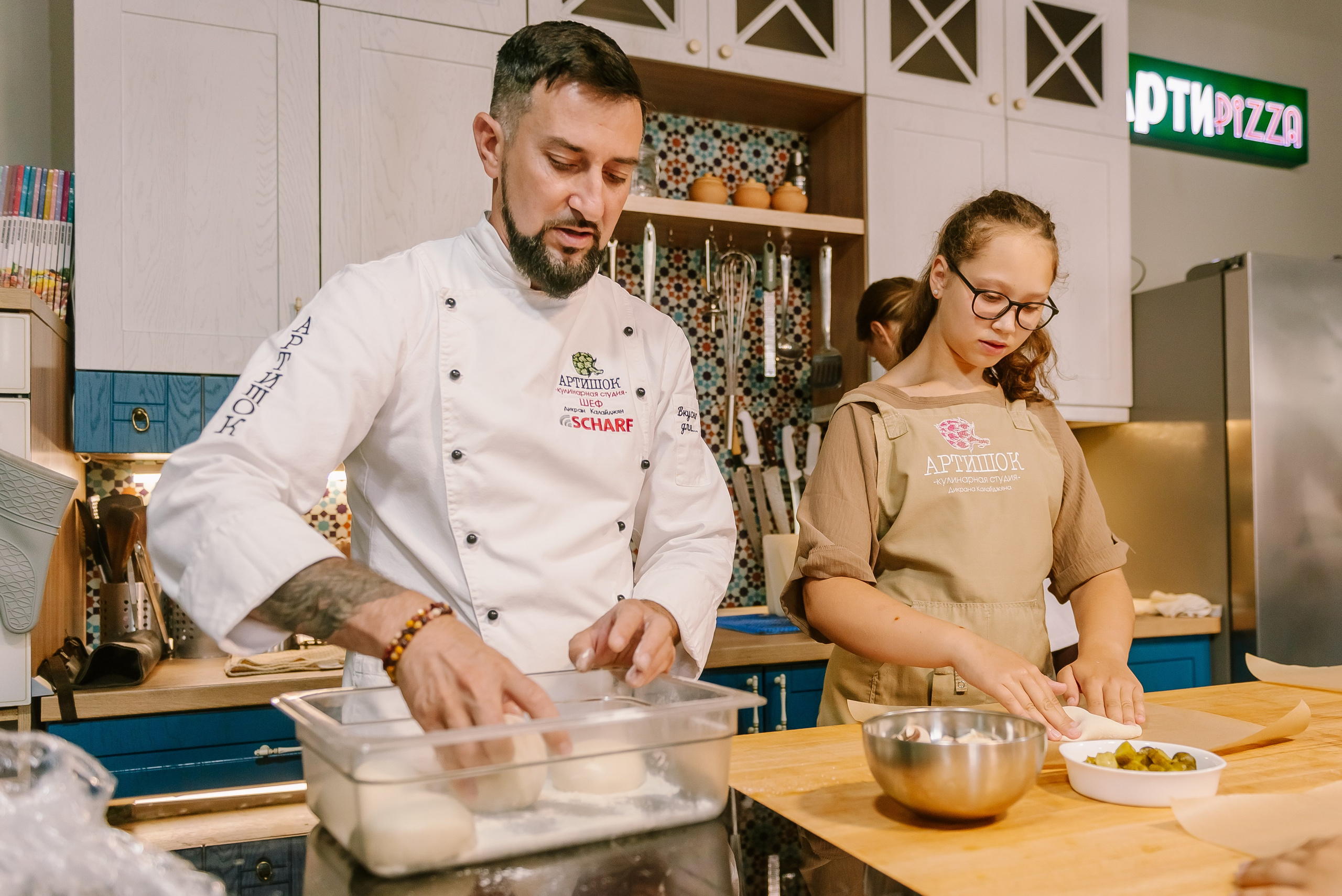 Инклюзивная кухня добра в Артишок 30. 07.35. Детский фотограф, семейный фотограф и репортажи в Кемерово