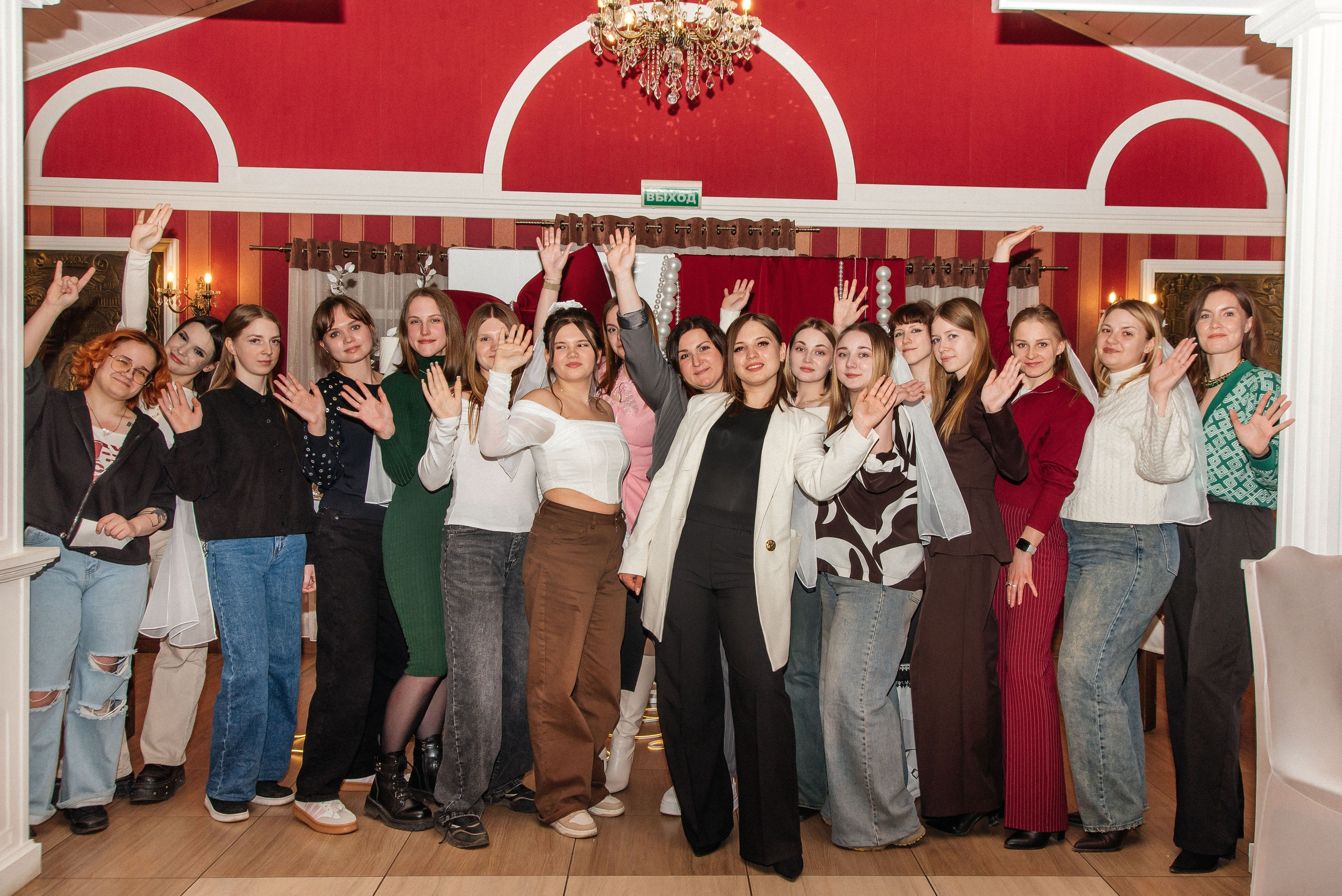 Девичник 2026. Торжокские Золотошвеи. Свадебный и портретный фотограф lifestyle