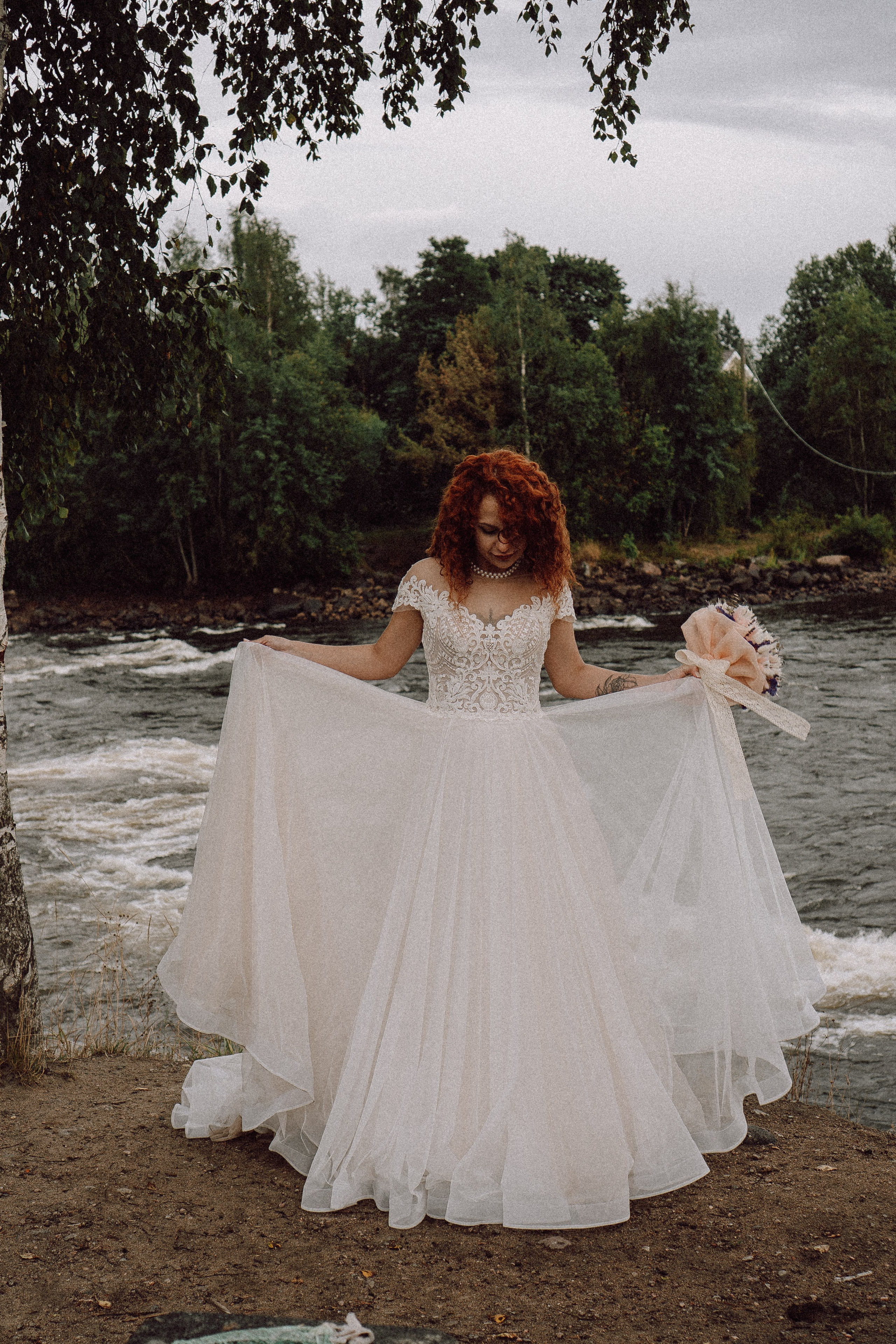 СВАДЕБНАЯ ФОТОСЕССИИЯ ПАРЫ В ГОРОДЕ ПРИОЗЕРСК В СОСНОВОМ ЛЕСУ И С ПИКАПОМ. Профессиональный фотограф, Санкт-Петербург — Виктория Богомолова
