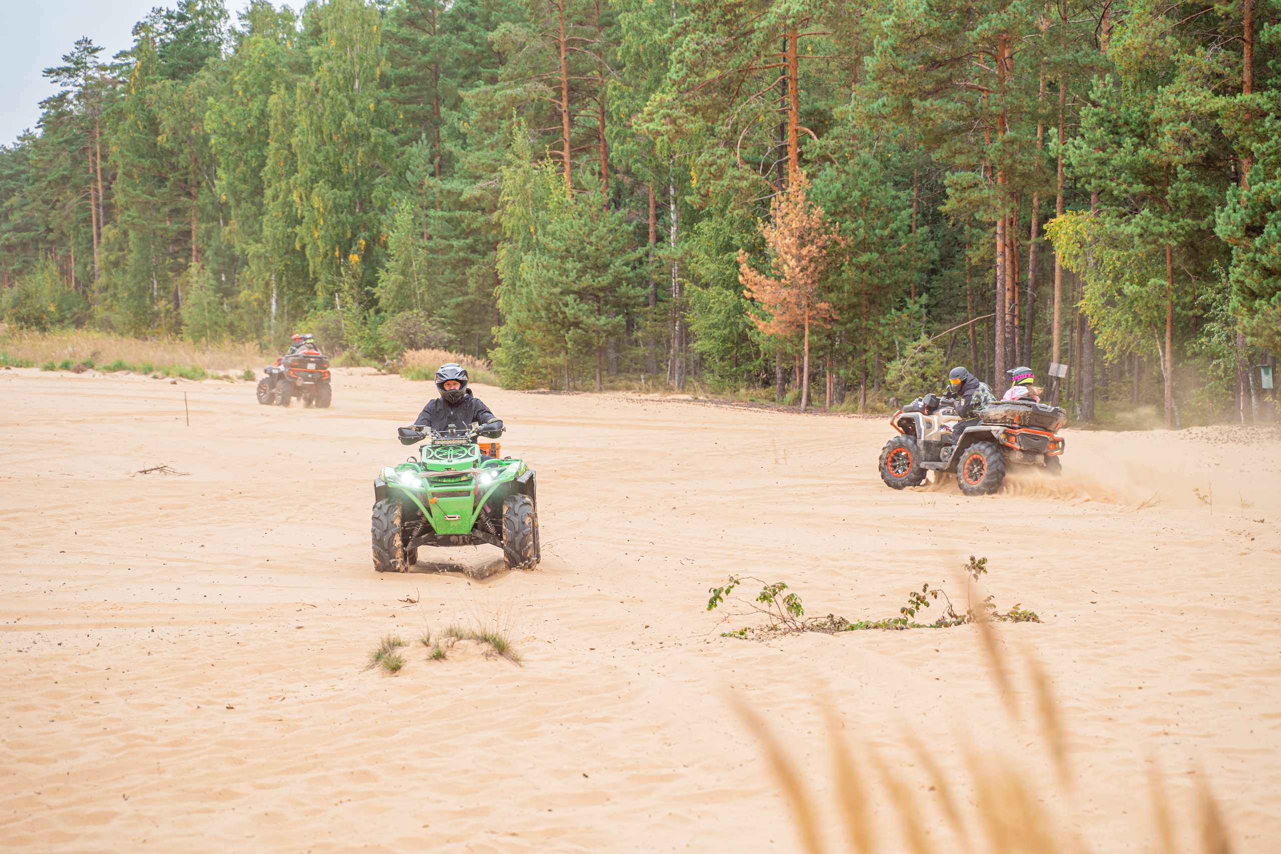 Квадровыезд —спортивный репортаж в Ленинградской области. Свадебный, семейный, портретный, репортажный фотограф в Санкт-Петербурге