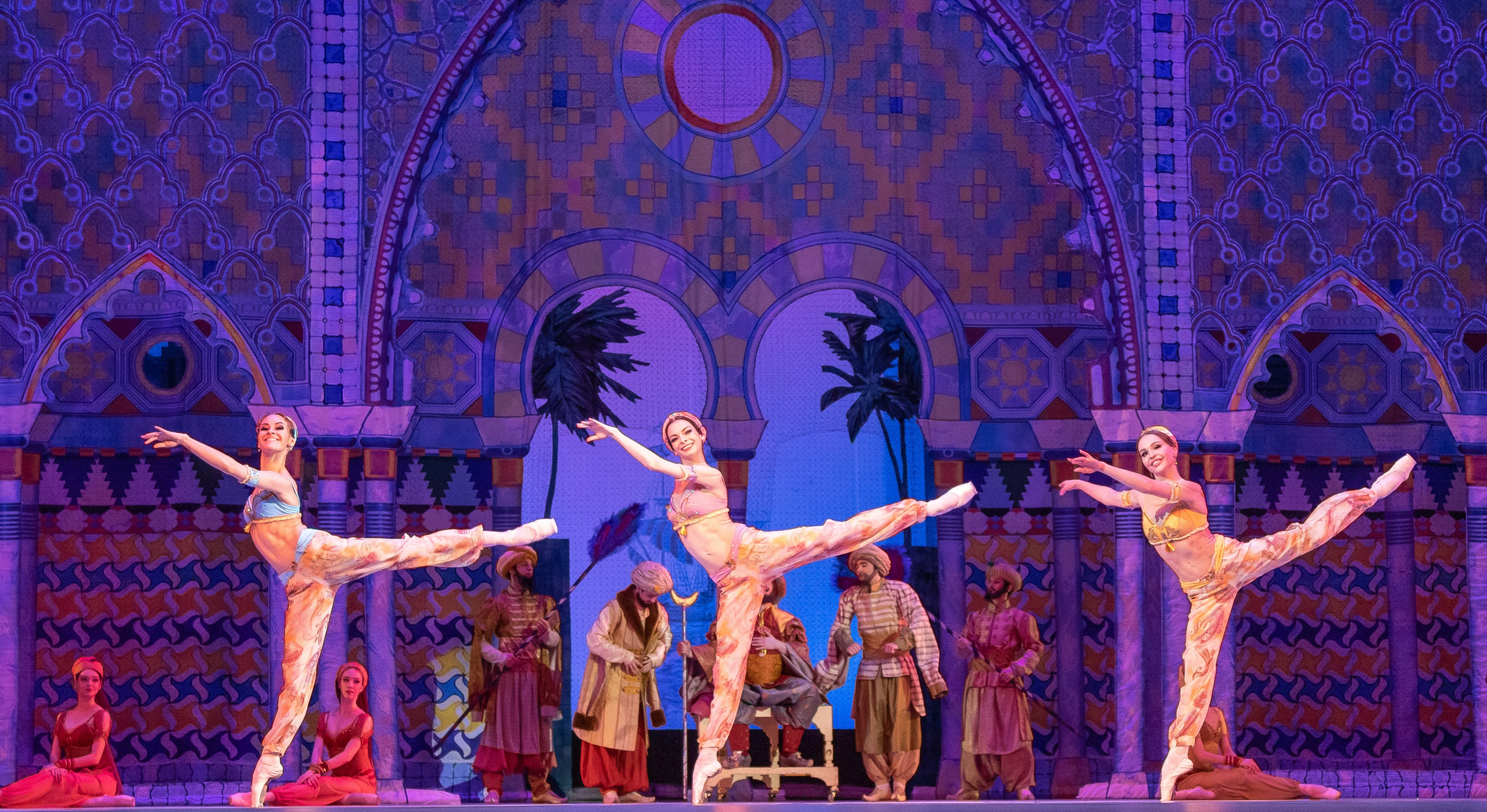 Театр. Балетный фотограф в Москве Галина Молчанова