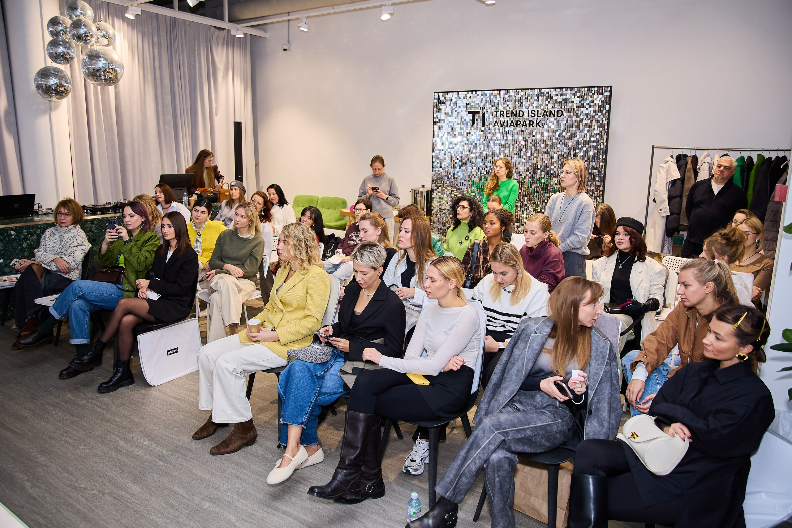 Презентация Povod. Фотограф Вика Винваг. Москва