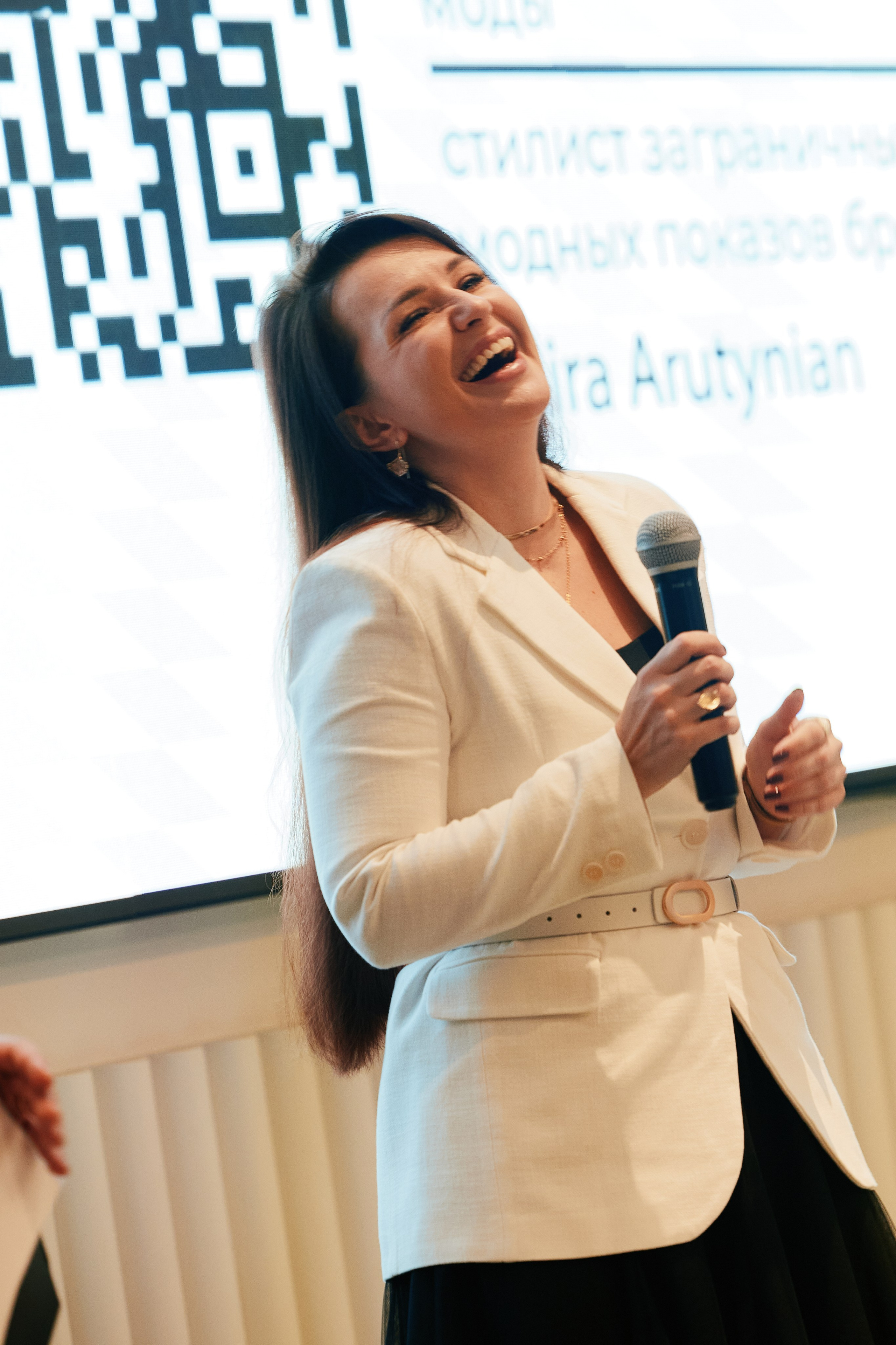 Современная женщина в Hilton 26.10. Свадебный репортажный фотограф краснодар максим дремов дрёмов фотосессия студия цена