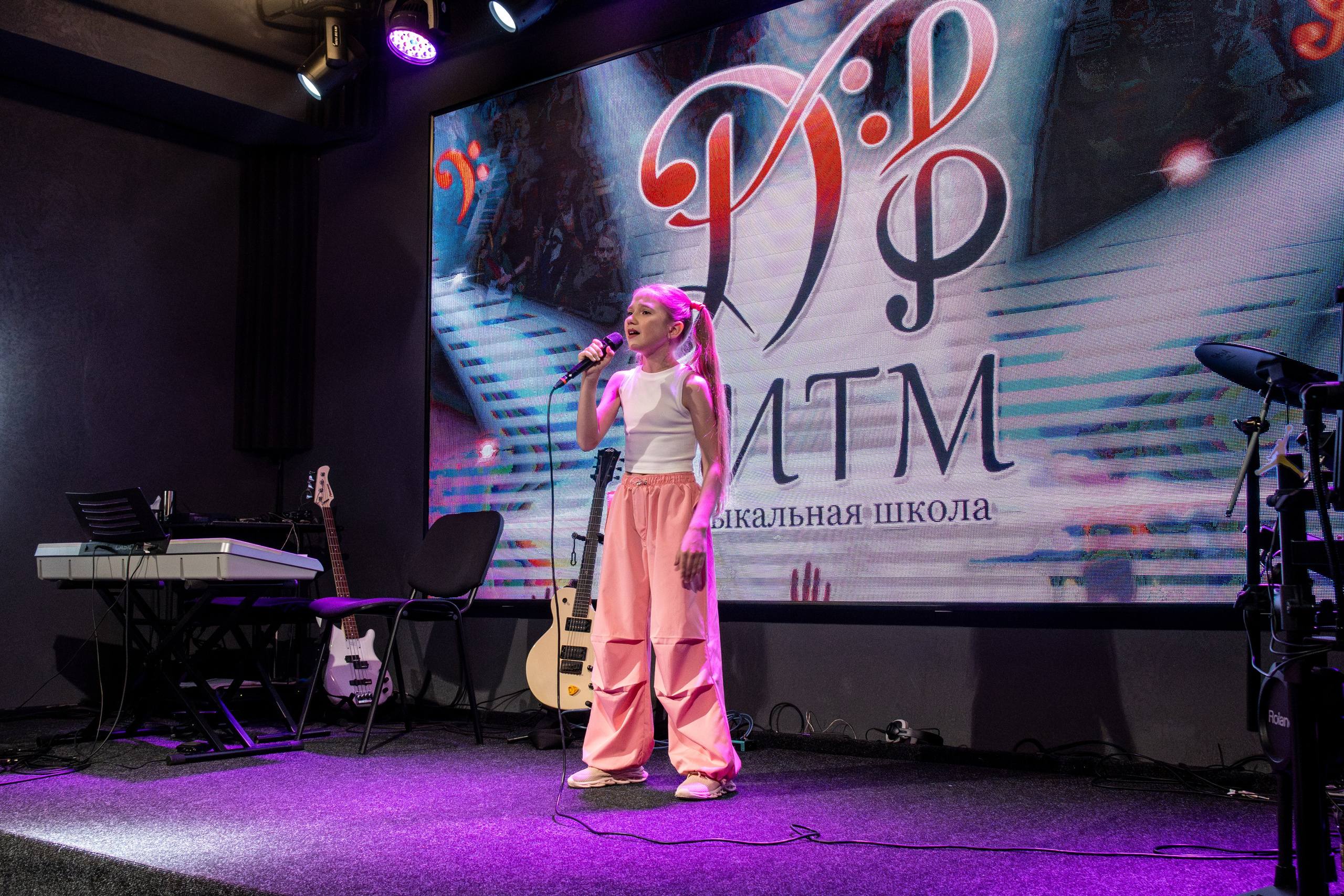 Отчётный концерт музыкальной школы «ДВ Ритм». Репортажный и портретный фотограф во Владивостоке Денис Седов