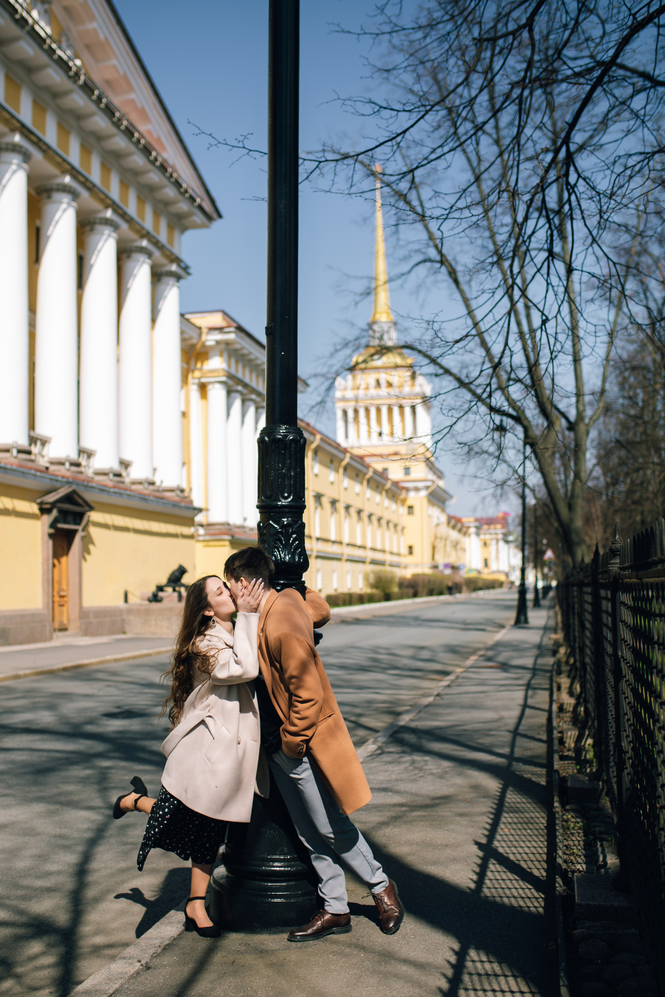 Прогулка около Исаакия. Свадебный и женский фотограф в Санкт-Петербурге Муртеева Екатерина